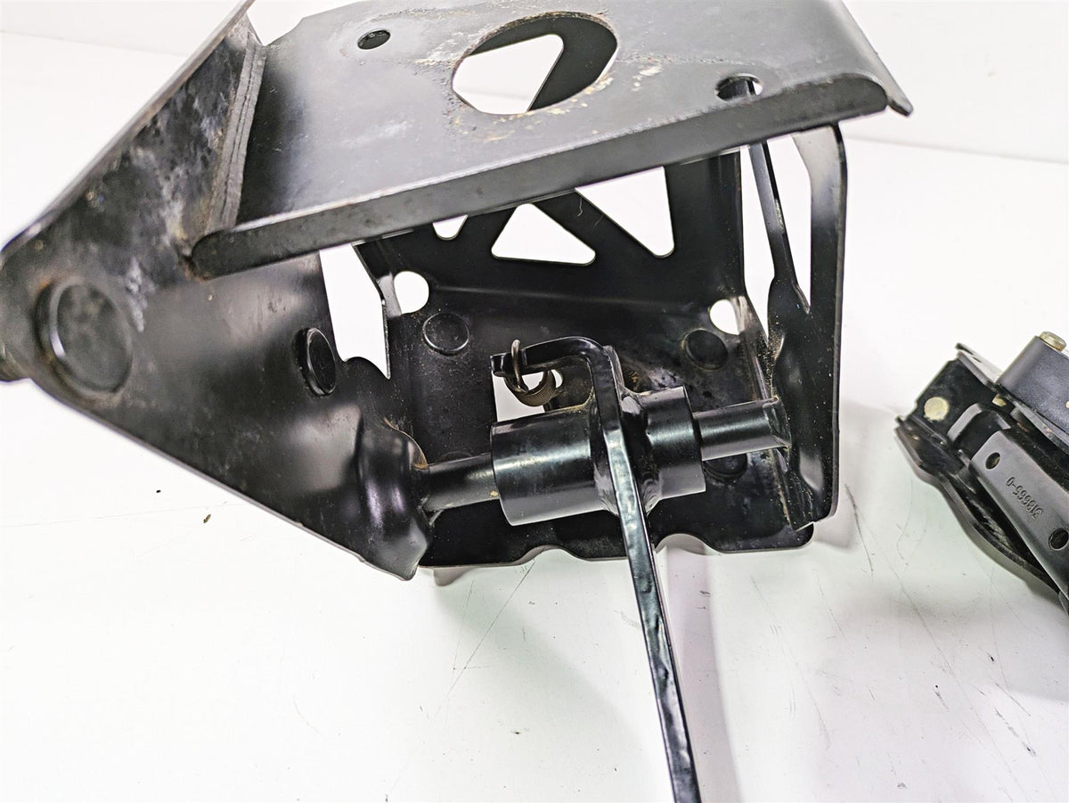 2019 Can Am Maverick X3 XRS Turbo R Foot Pedal Set & Mount 705207621 {{ shop.shopifyCountryName }} - Mototech271