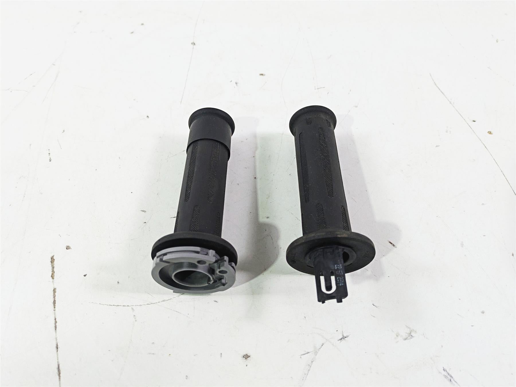 2015 BMW R nineT K21 Left Right Hand Grip Set 61317721849 61317714236