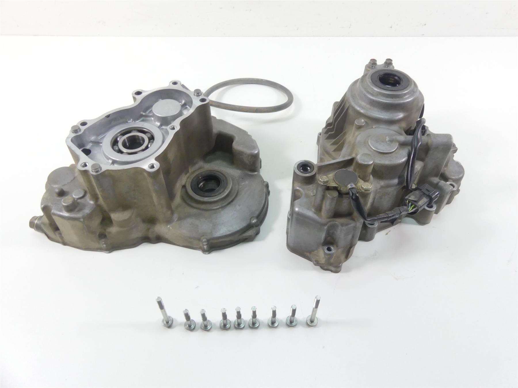 2020 Honda Talon SXS1000R S2R Transmission Gear Box Case Housing 21100-HL6-A00 {{ shop.shopifyCountryName }} - Mototech271