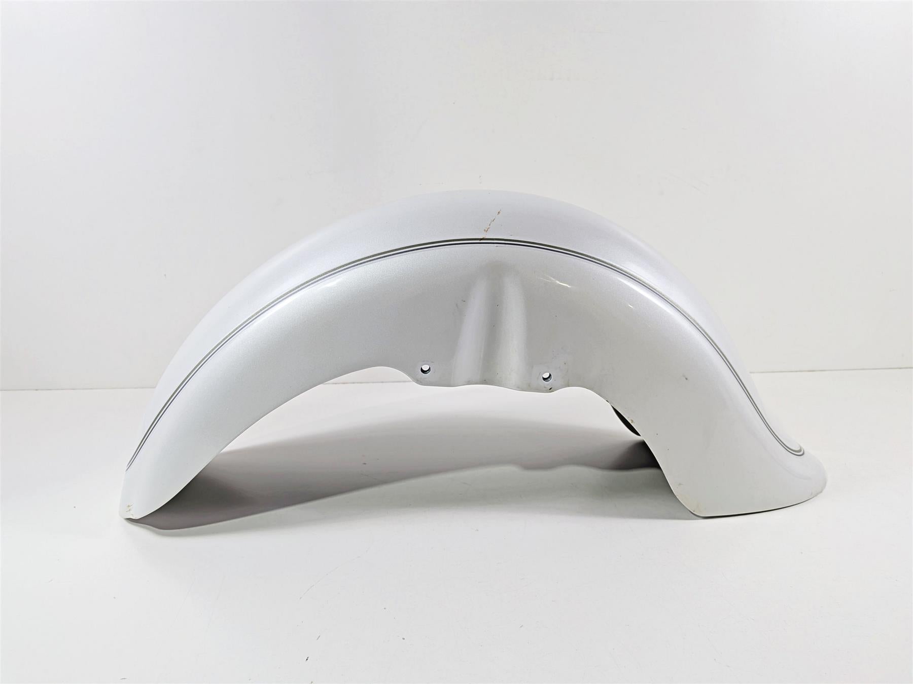 2006 Yamaha XVZ1300 Royal Star Front Fender White 4NK-Y2150-L0-P0 {{ shop.shopifyCountryName }} - Mototech271