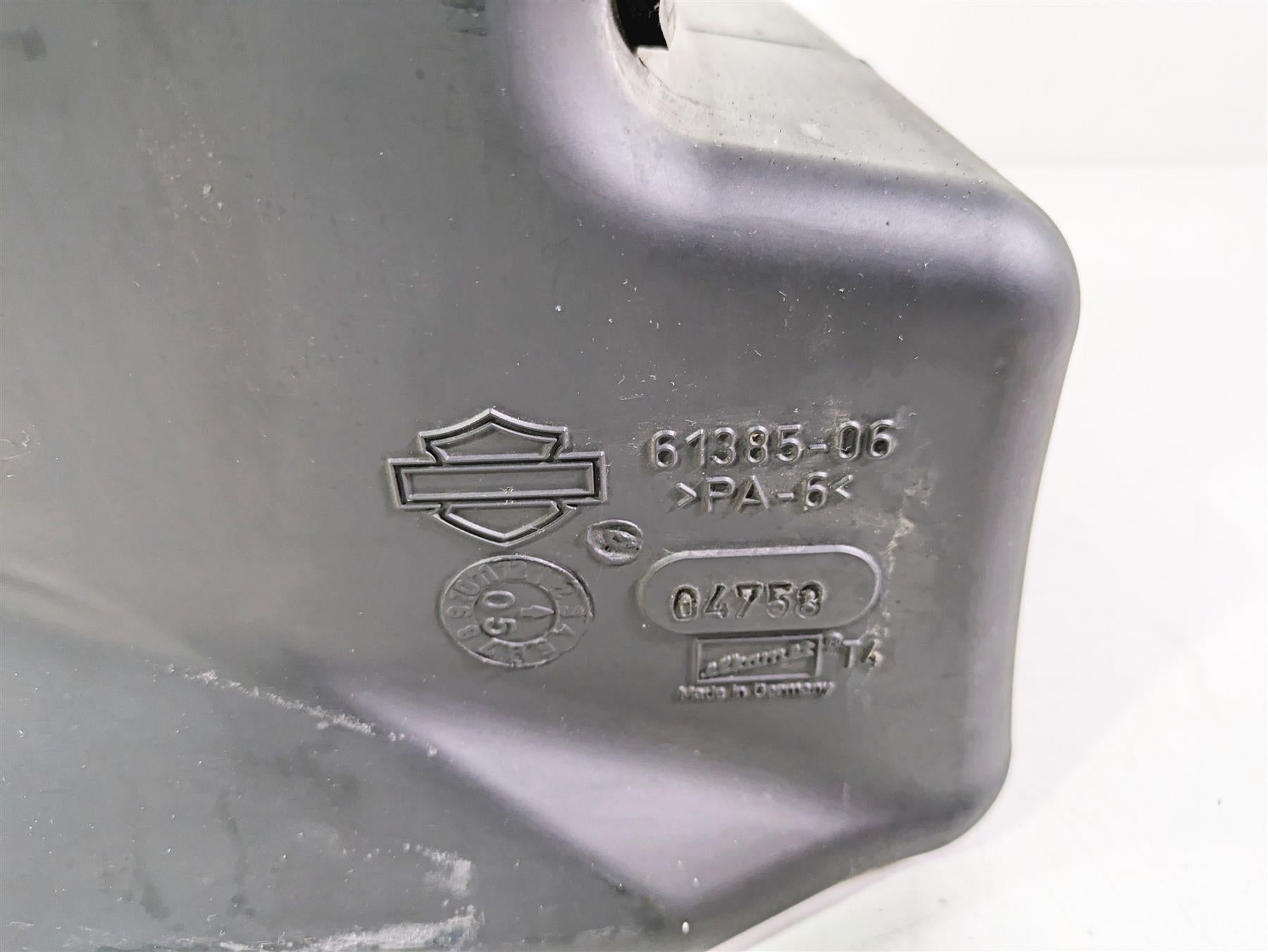 2006 Harley VRSCR Street V-Rod Plastic Fuel Gas Petrol Tank 61384-06 {{ shop.shopifyCountryName }} - Mototech271