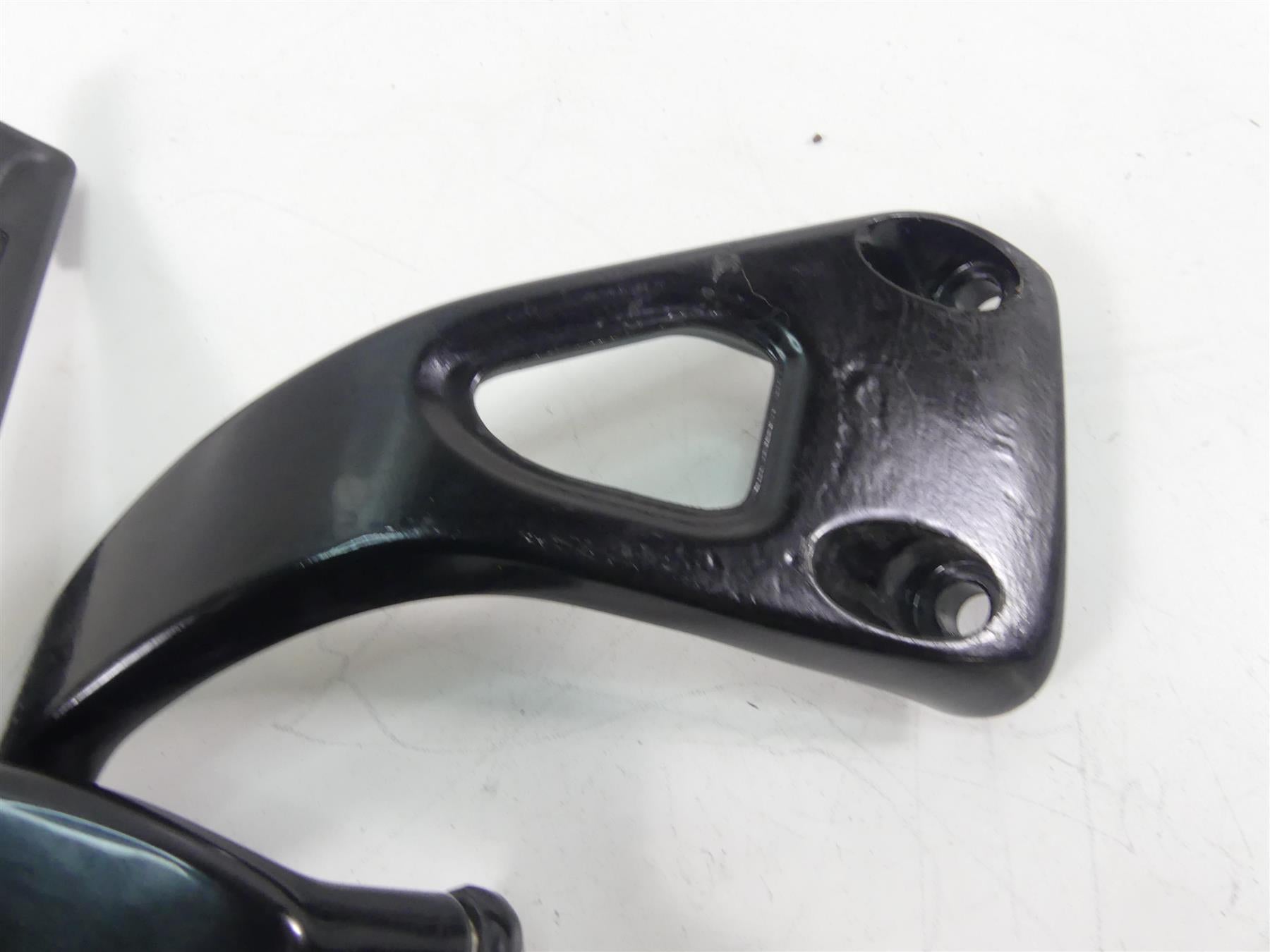 2022 Harley Softail FXBBS Street Bob Right Footpeg Brake Pedal Set 50500601 {{ shop.shopifyCountryName }} - Mototech271
