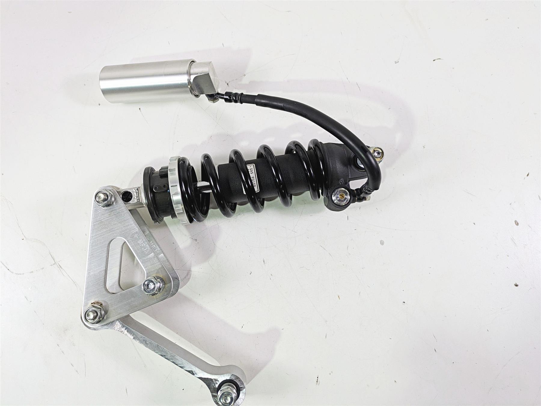 2025 Honda CBR600RR Straight Rear Suspension Shock Damper 52400-MJC-L11 {{ shop.shopifyCountryName }} - Mototech271