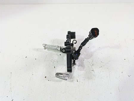 2023 Triumph Street Triple 765 RS Right Rider Footpeg & Brake Pedal T2082484 {{ shop.shopifyCountryName }} - Mototech271