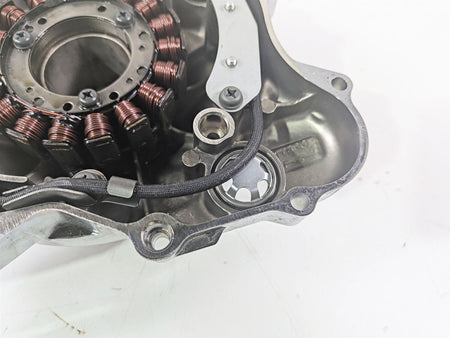 2006 Yamaha XVS650 V-Star Classic Chrome Engine Cover & Stator 4TR-15411-00-00 {{ shop.shopifyCountryName }} - Mototech271