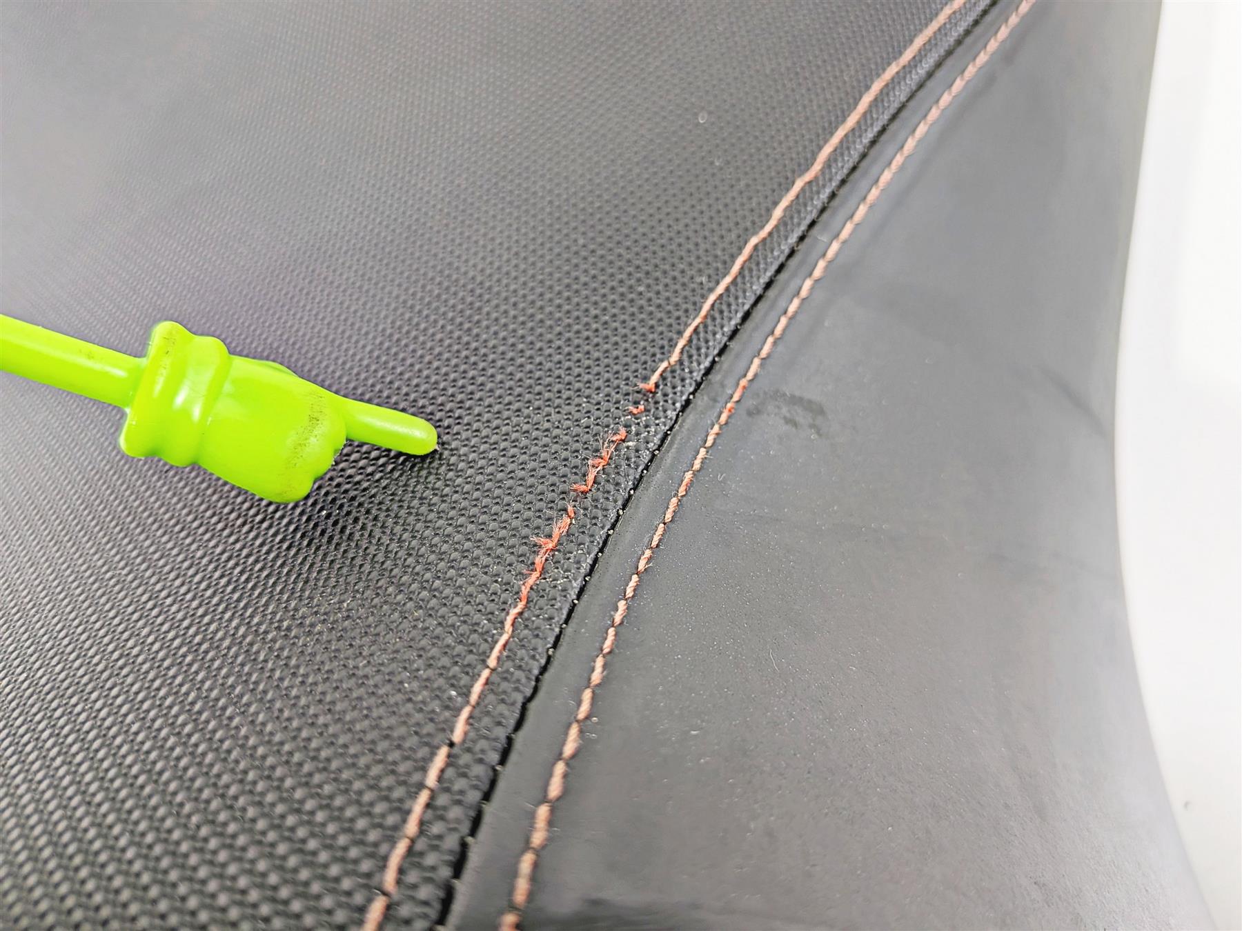 2019 Triumph Speed Triple RS 1050 Front Comfort Seat Saddle T2307334 {{ shop.shopifyCountryName }} - Mototech271