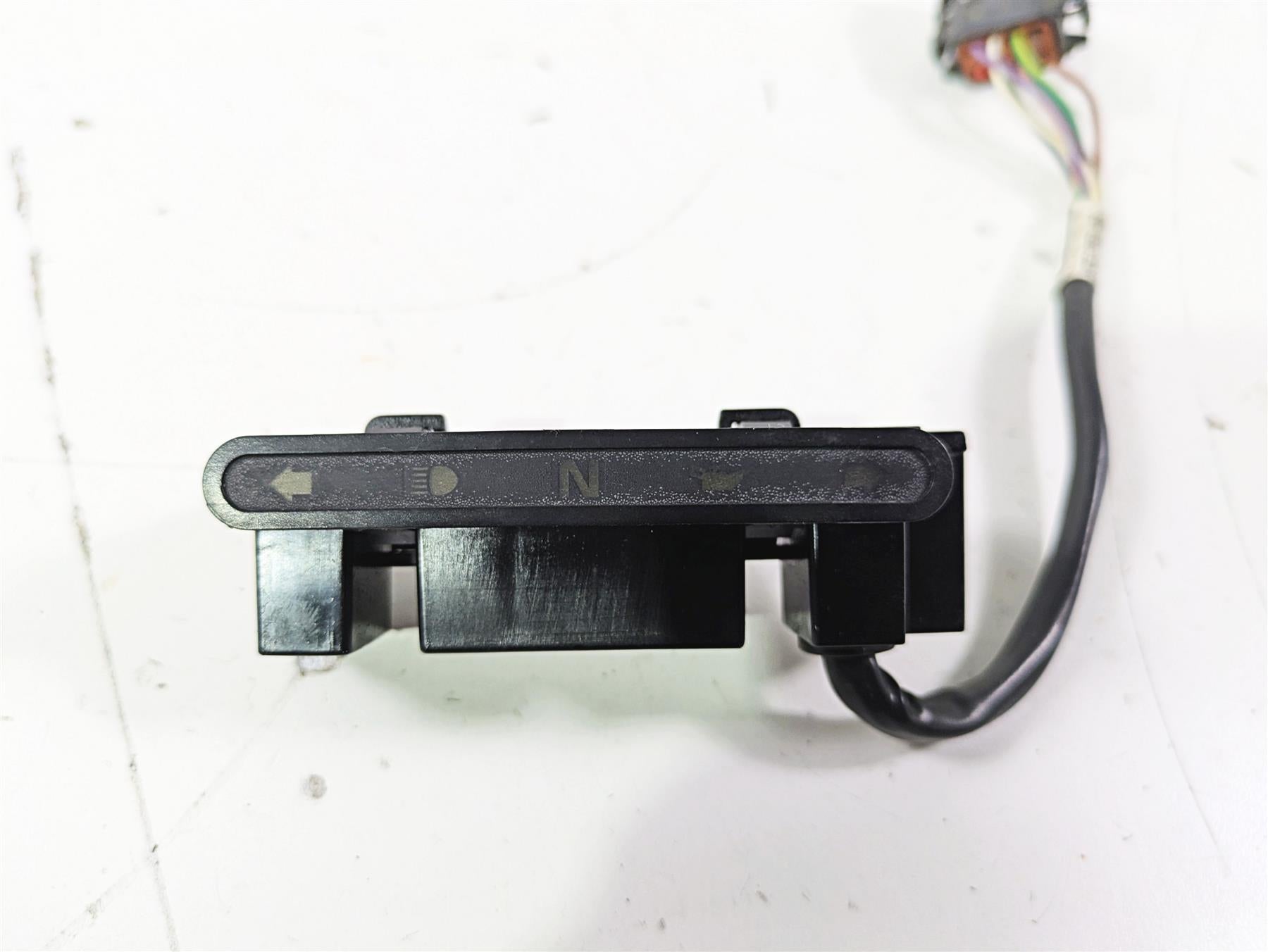 2007 Harley FXDWG Dyna Wide Glide Instrument Indicator Light Set 68113-99B {{ shop.shopifyCountryName }} - Mototech271
