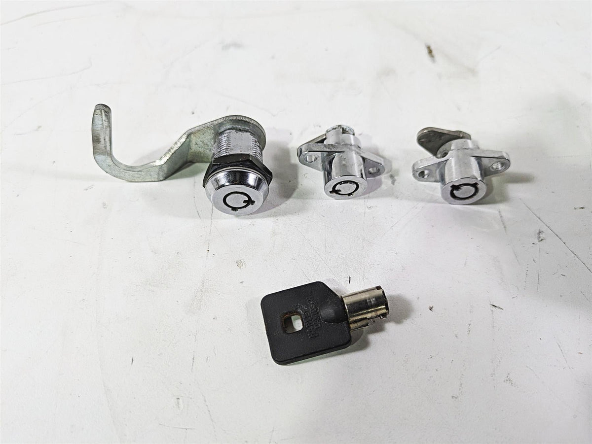 2008 Harley Touring FLHTCU E-Glide 105TH Ignition Switch Key Lock Set 71572-06 {{ shop.shopifyCountryName }} - Mototech271