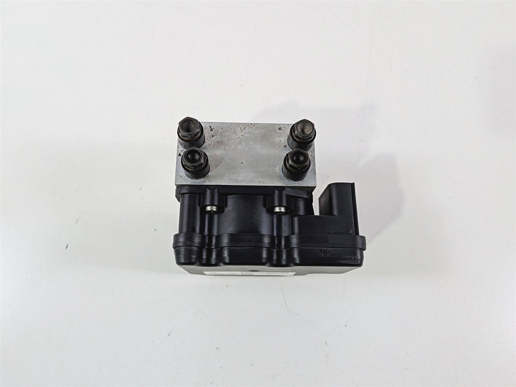 2011 Harley Touring FLHTCU CVO Electra Glide Abs Brake Pump Module 40601-08A-Mototech271