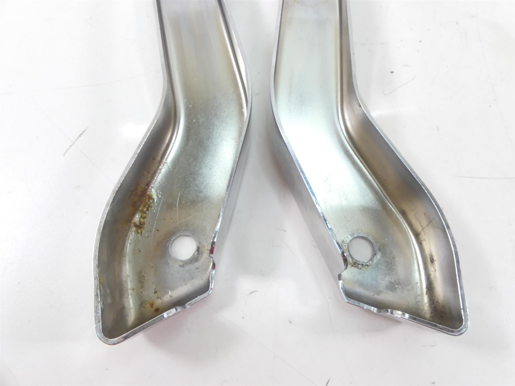 1997 Harley Dyna FXDS Super Glide Conv Rear Chrome Fender Strut Set 59138-96 {{ shop.shopifyCountryName }} - Mototech271