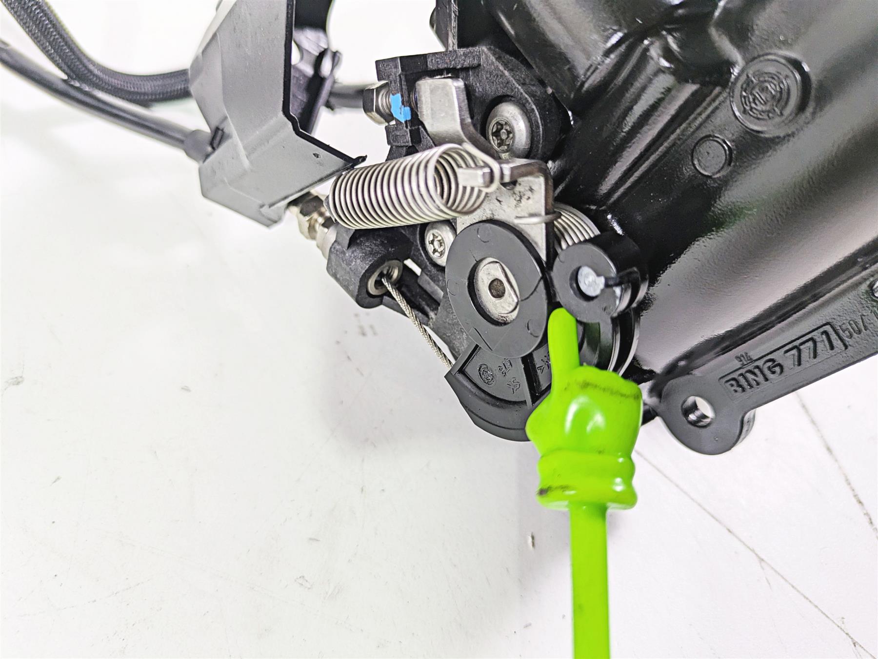 2015 BMW R nineT K21 Throttle Body & Junction Set 13547705239 13547705240 {{ shop.shopifyCountryName }} - Mototech271