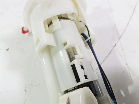 2019 Triumph Speed Triple RS 1050 Fuel Gas Petrol Pump & Sending Unit T2400735 {{ shop.shopifyCountryName }} - Mototech271