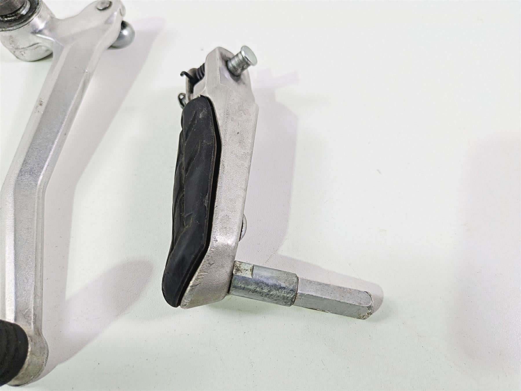 2023 Suzuki GSX1300 RR Hayabusa Left Front Footpeg & Shifter - Read 43521-10L00 {{ shop.shopifyCountryName }} - Mototech271