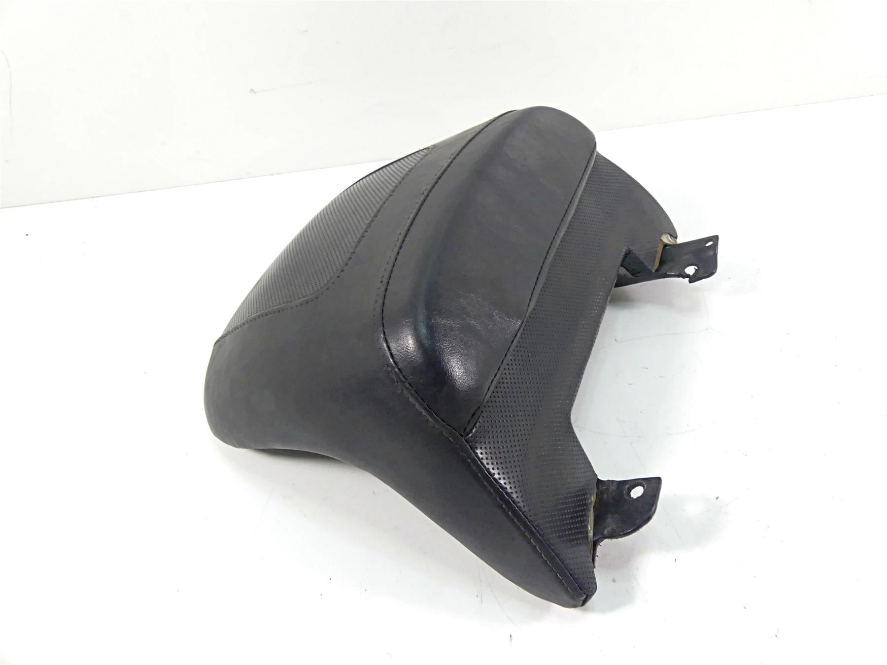 2013 Harley VRSCF Muscle Vrod Rear Passenger Pillion Seat Saddle - Read 52438-09