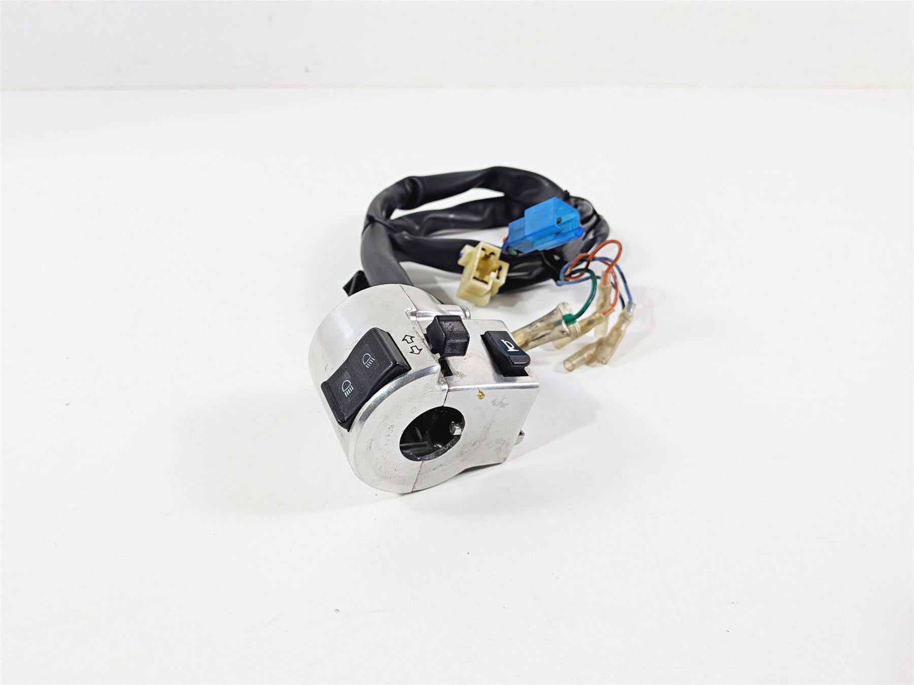 2003 Honda V-Twin VTX1800 C Left Hand Control Switch 35020-MCH-000 {{ shop.shopifyCountryName }} - Mototech271