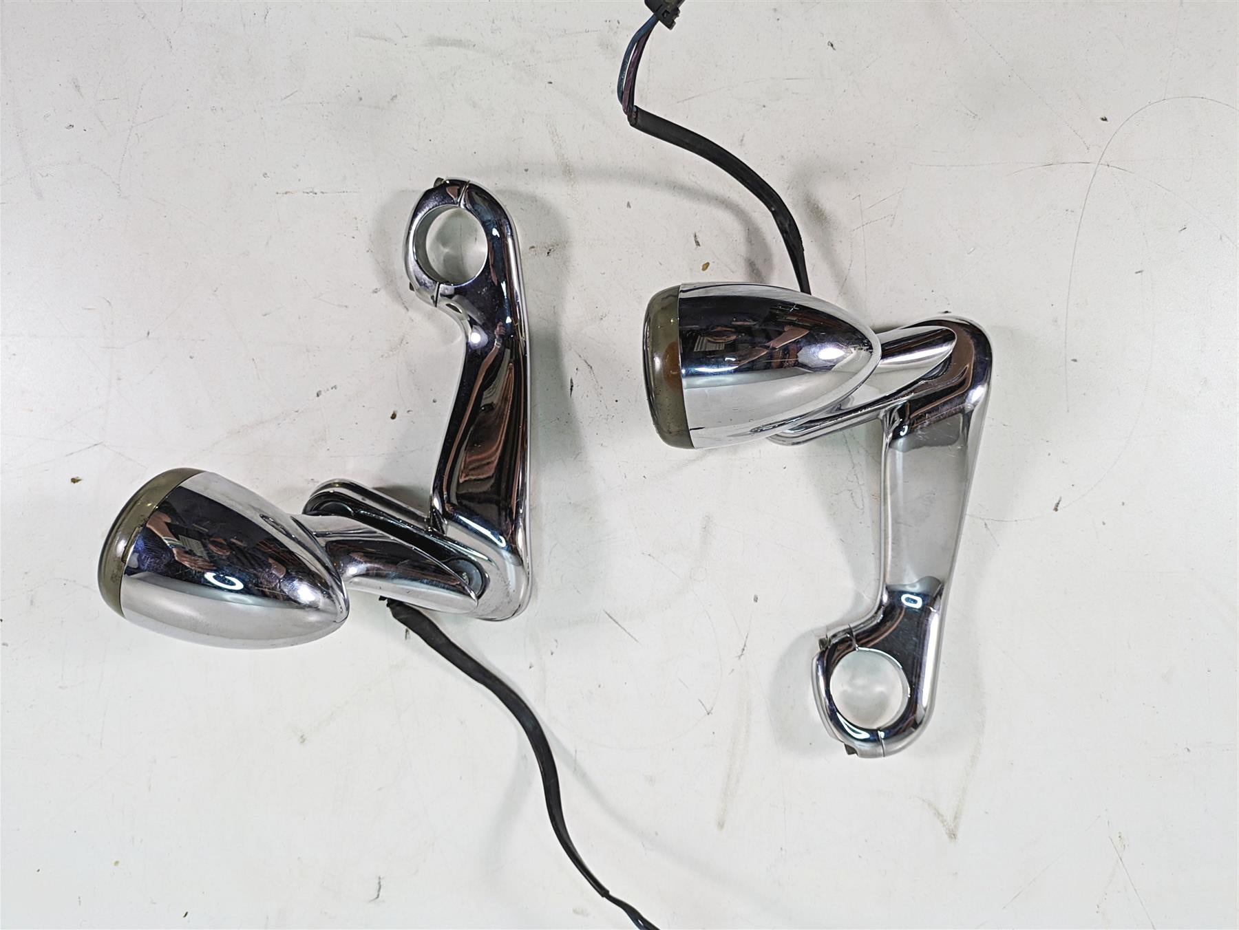 2011 Harley Touring FLTRU Road Glide Front Blinker Turn Signal Set 58460-10 {{ shop.shopifyCountryName }} - Mototech271