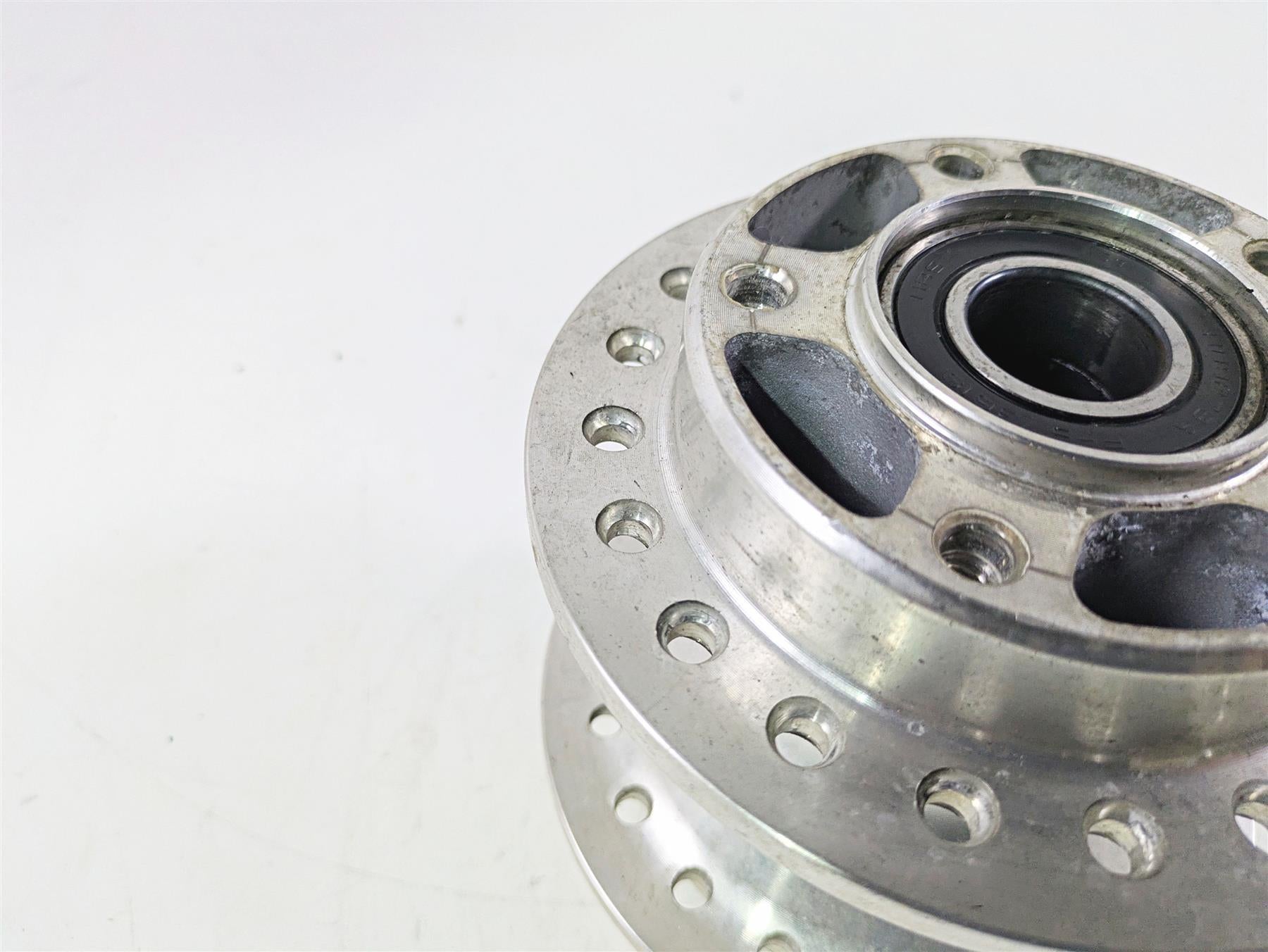 2020 Harley Softail FXST Standard Front Wheel Hub Spoke Rim 43001-06 {{ shop.shopifyCountryName }} - Mototech271