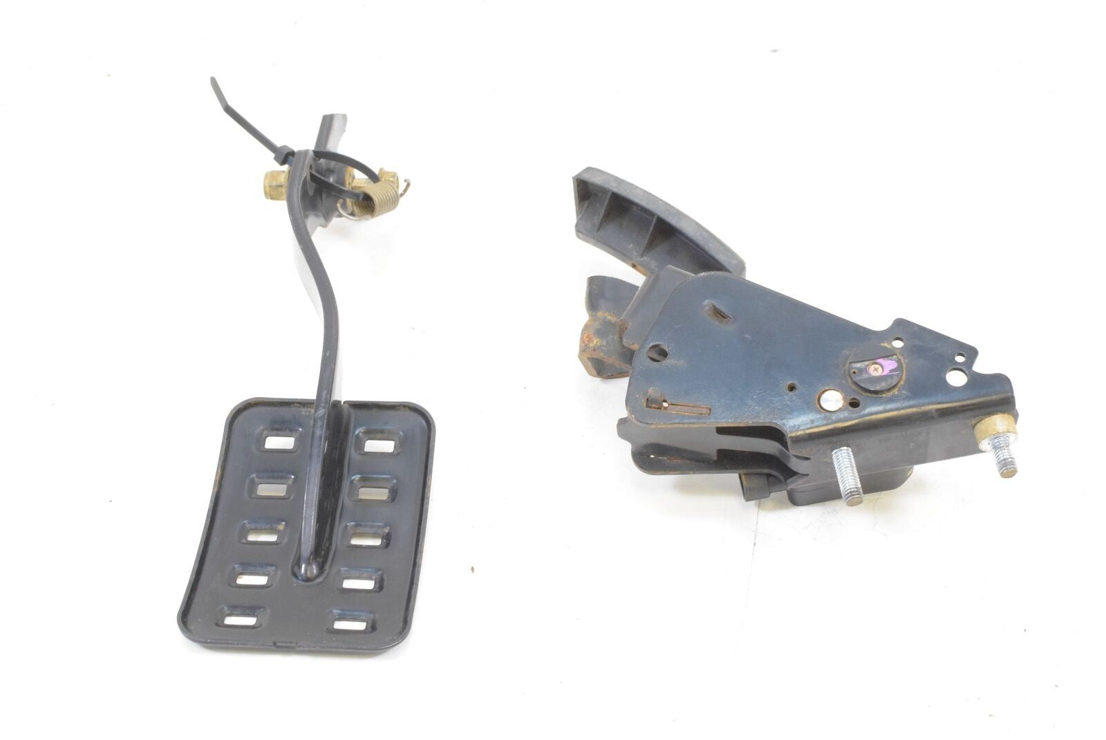 2016 Can-Am Maverick 1000R STD Accelerate & Brake Pedal 705600724 707001166 {{ shop.shopifyCountryName }} - Mototech271