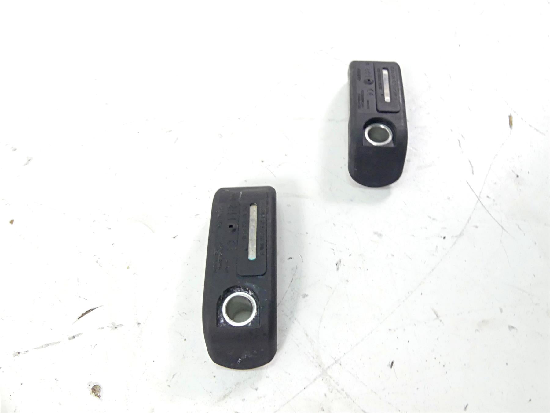 2019 Indian Chieftain Classic Tire Pressure Sensor Set 2412417 2208712 {{ shop.shopifyCountryName }} - Mototech271