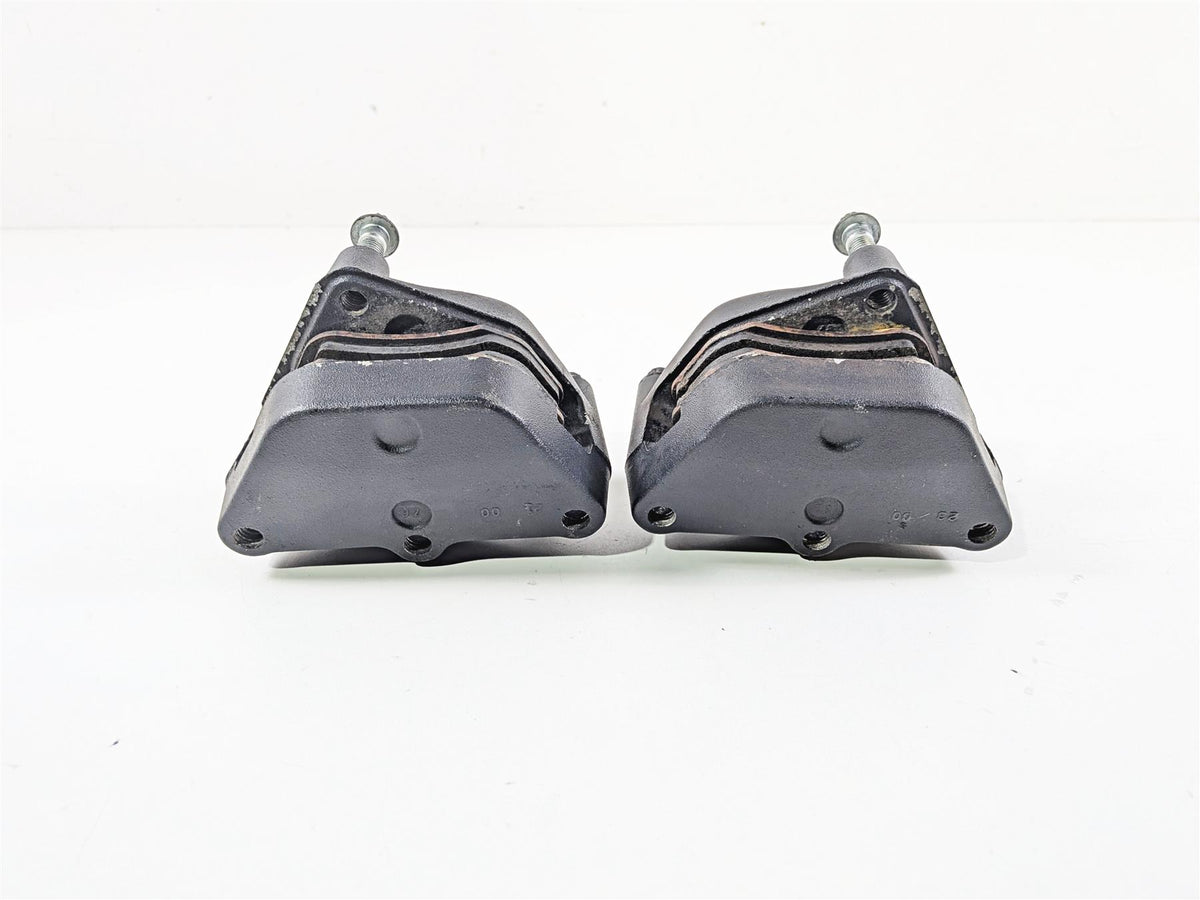 2000 Harley Touring FLHRCI Road King Front Brake Caliper Set 44023-00C 44046-00D {{ shop.shopifyCountryName }} - Mototech271