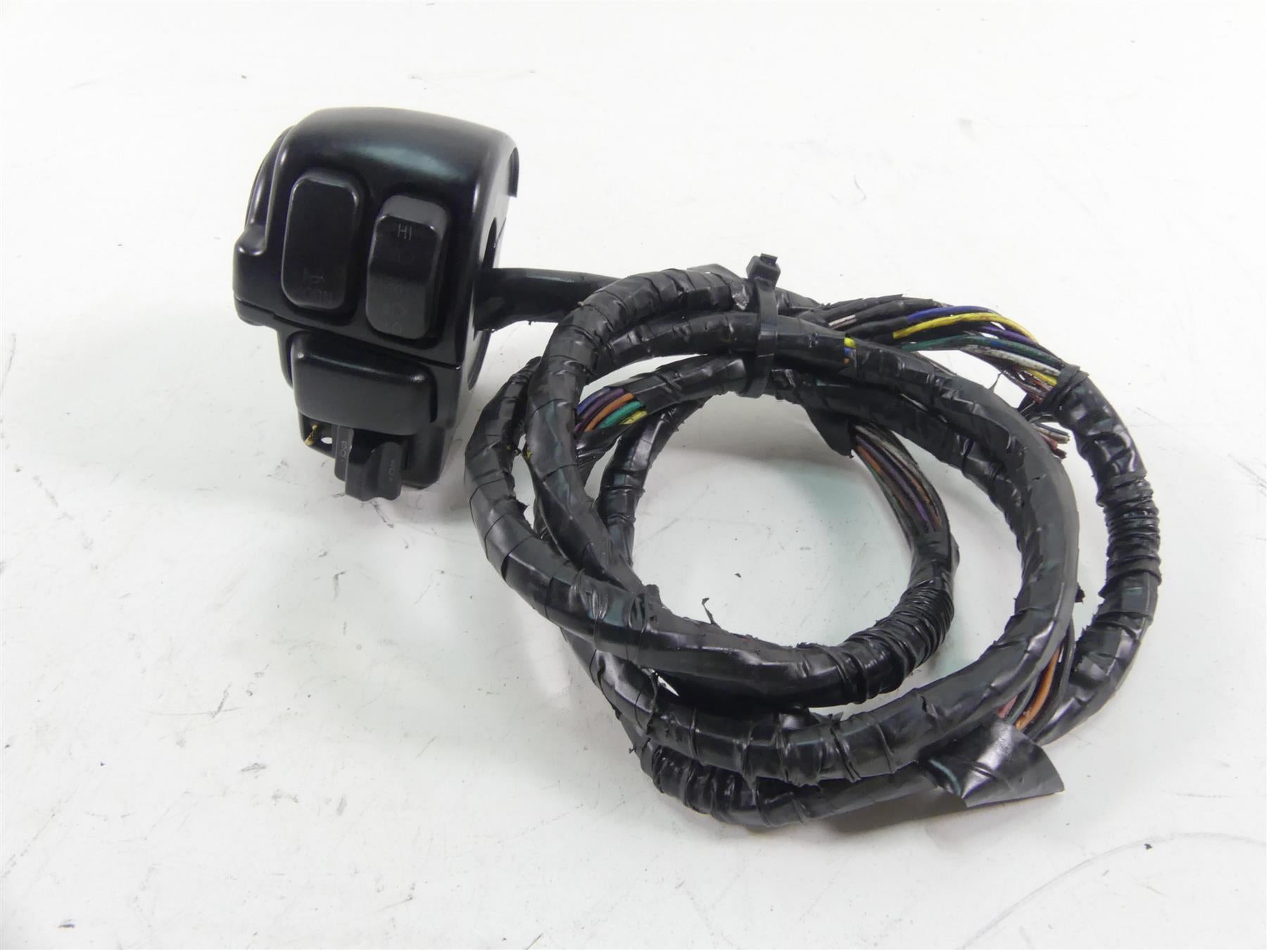 2011 Harley Touring FLTRU Road Glide Left Audio Control Switch - Read 71684-06A