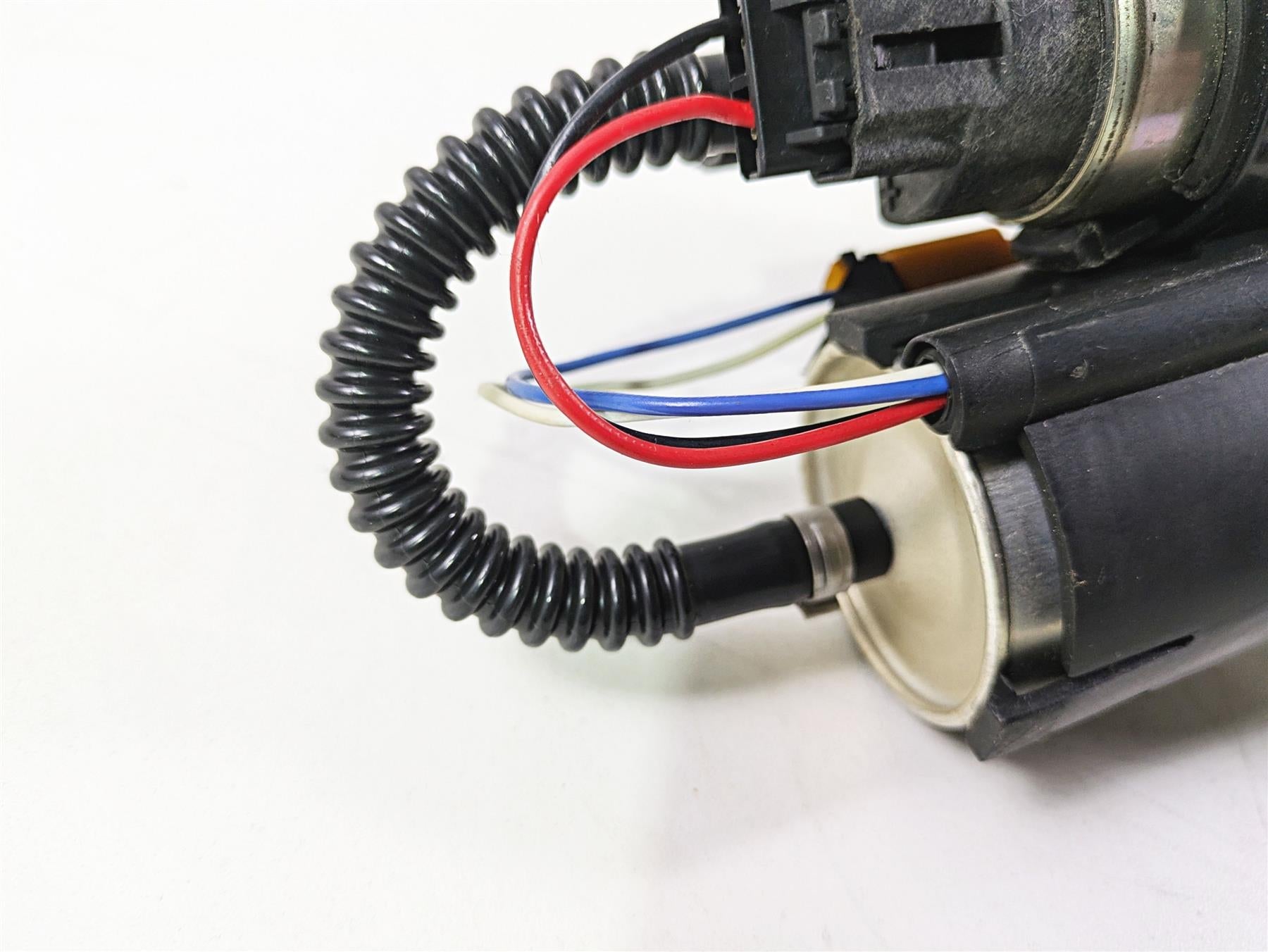 2012 Mv Agusta F4 RR Fuel Gas Petrol Pump - Tested 8A00B1958 {{ shop.shopifyCountryName }} - Mototech271