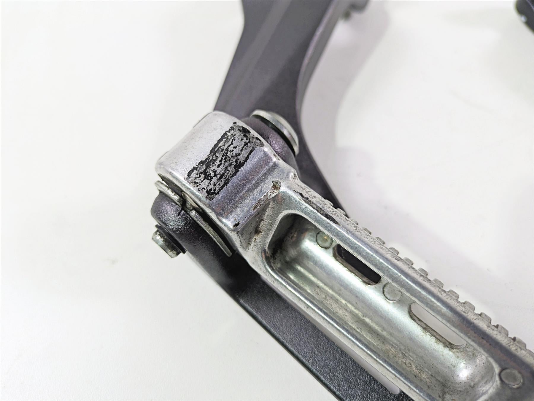 2016 Zero Motorcycles S 9.8 Rear Passenger Footpeg Set L 20-04285 R 20-07604 {{ shop.shopifyCountryName }} - Mototech271