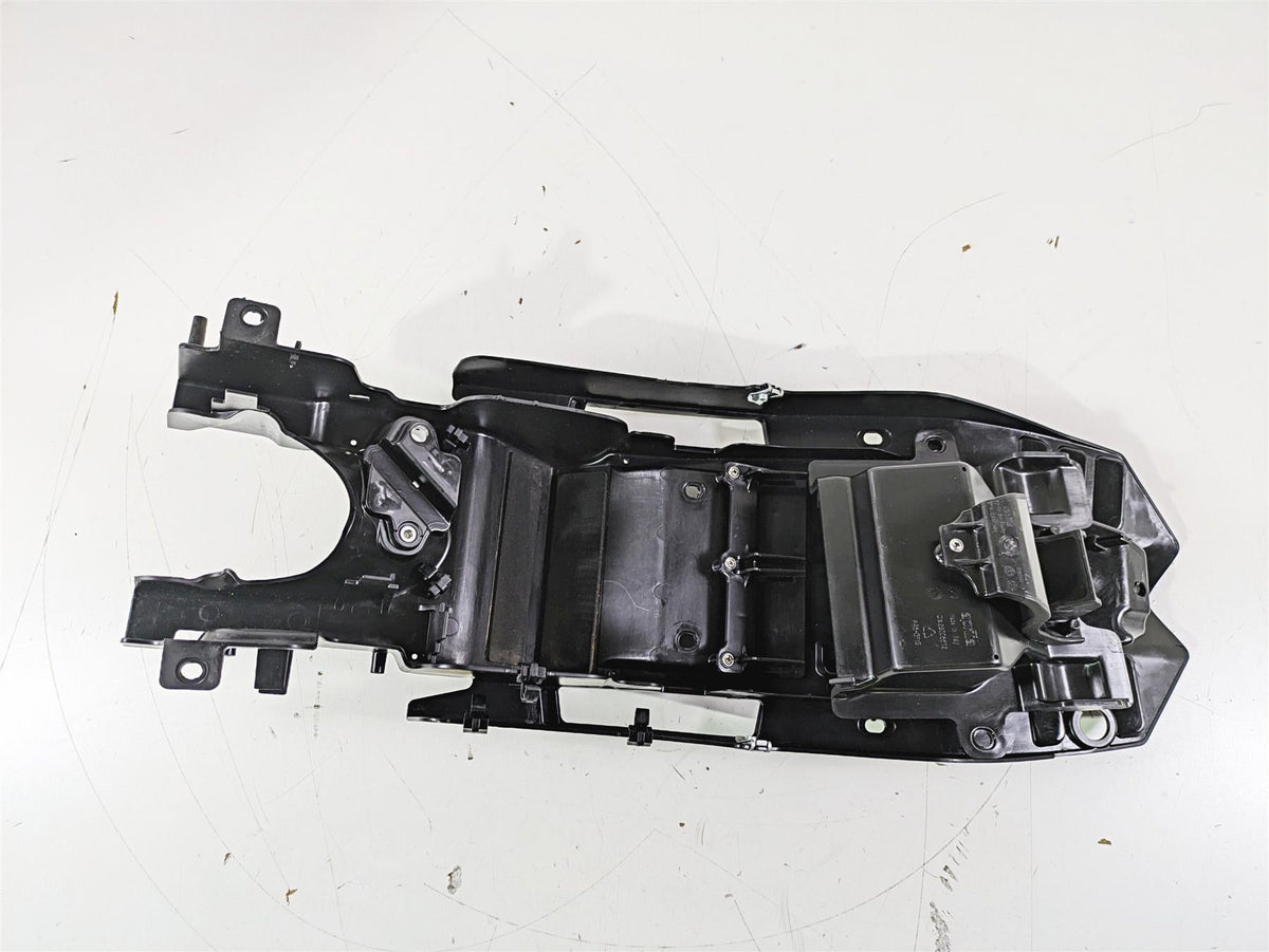2021 Aprilia RS660 Rear Inner Fender Battery Holder Fairing 2B007272 {{ shop.shopifyCountryName }} - Mototech271