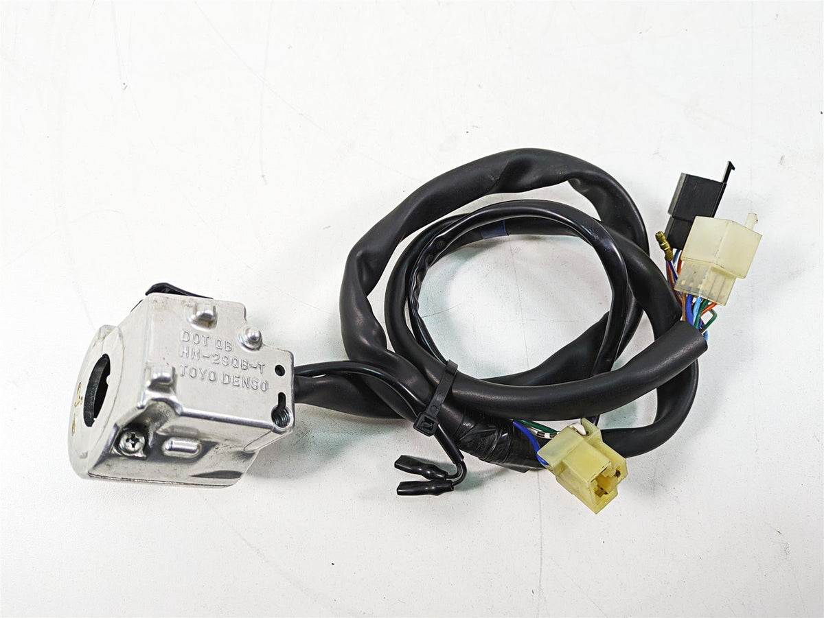 2006 Honda VT1100 C2 Shadow Left Hand Control Switch Light Horn 35020-MCK-A00 {{ shop.shopifyCountryName }} - Mototech271