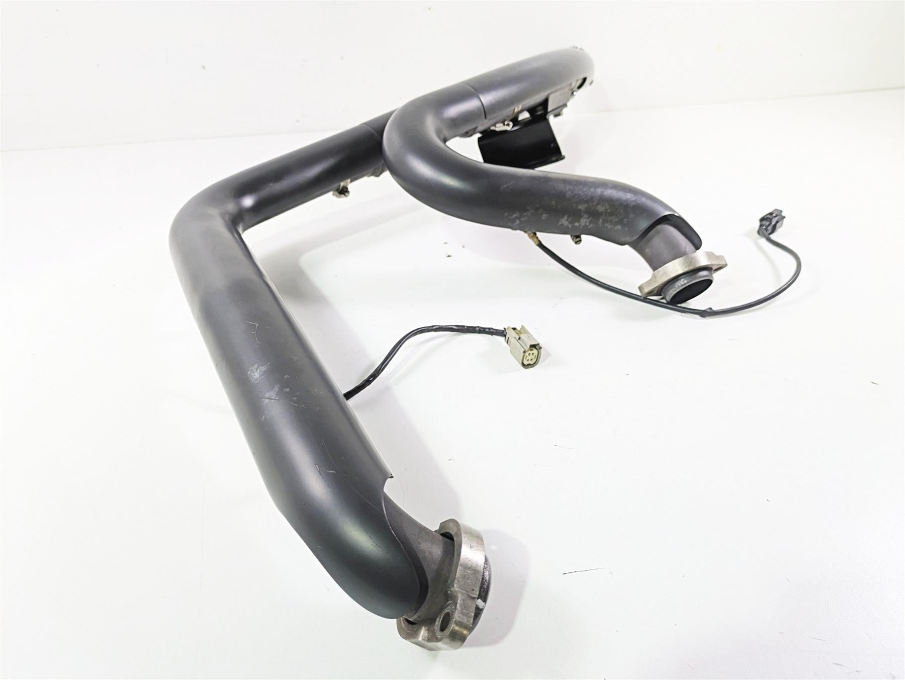 2014 Harley FXDF Dyna Fat Bob Vance Hines Big Radius 2-2 Exhaust System 46071 {{ shop.shopifyCountryName }} - Mototech271