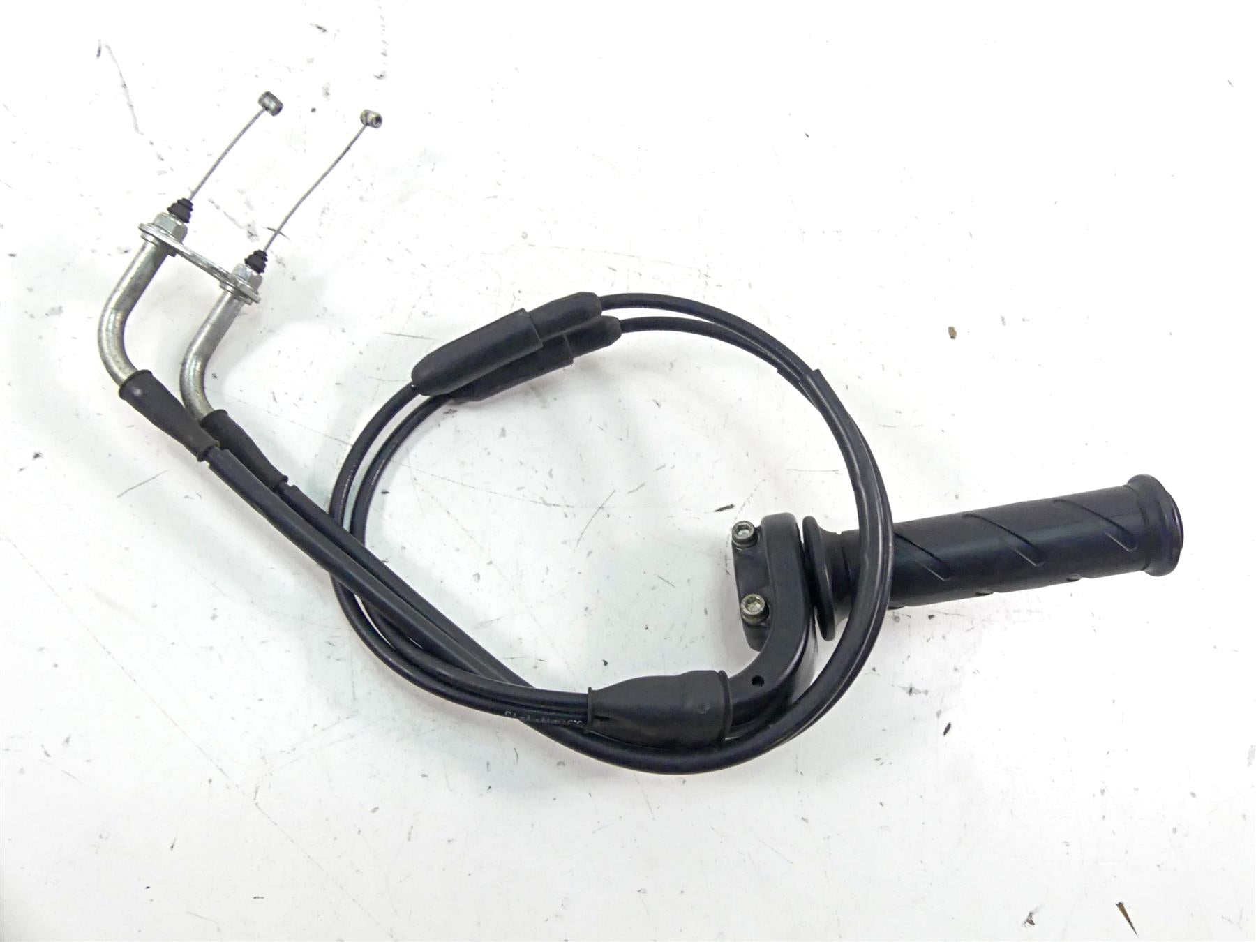 2013 Ducati Diavel Red Throttle Grip Handle Cables Set 65420161A {{ shop.shopifyCountryName }} - Mototech271