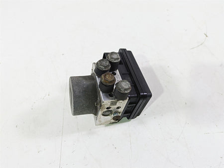2018 Harley Softail FXFBS Fat Bob Abs Brake Pump Unit Module 41100043C {{ shop.shopifyCountryName }} - Mototech271