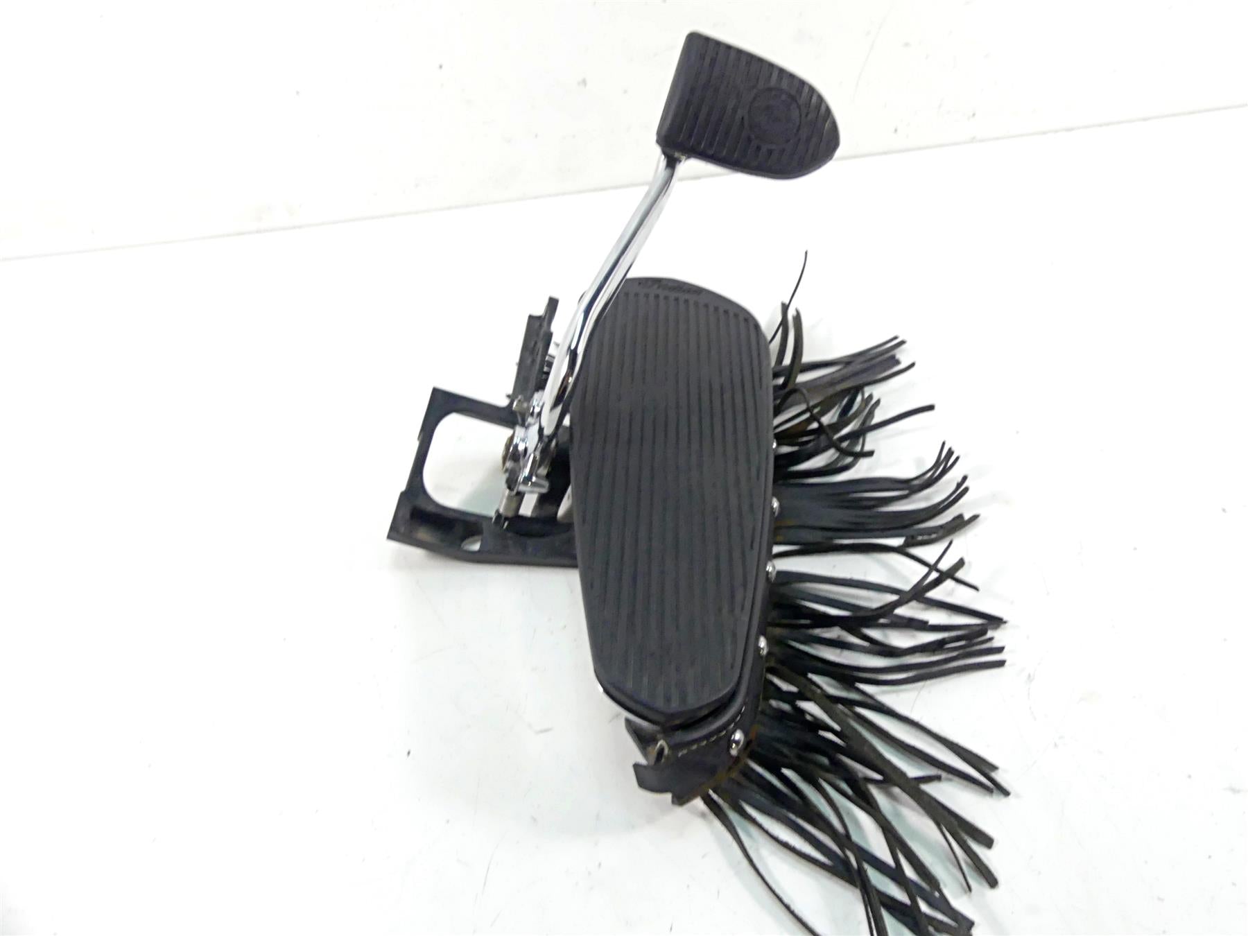 2019 Indian Chieftain Classic Right Floor Board + Brake Pedal 1019310 1023250 {{ shop.shopifyCountryName }} - Mototech271