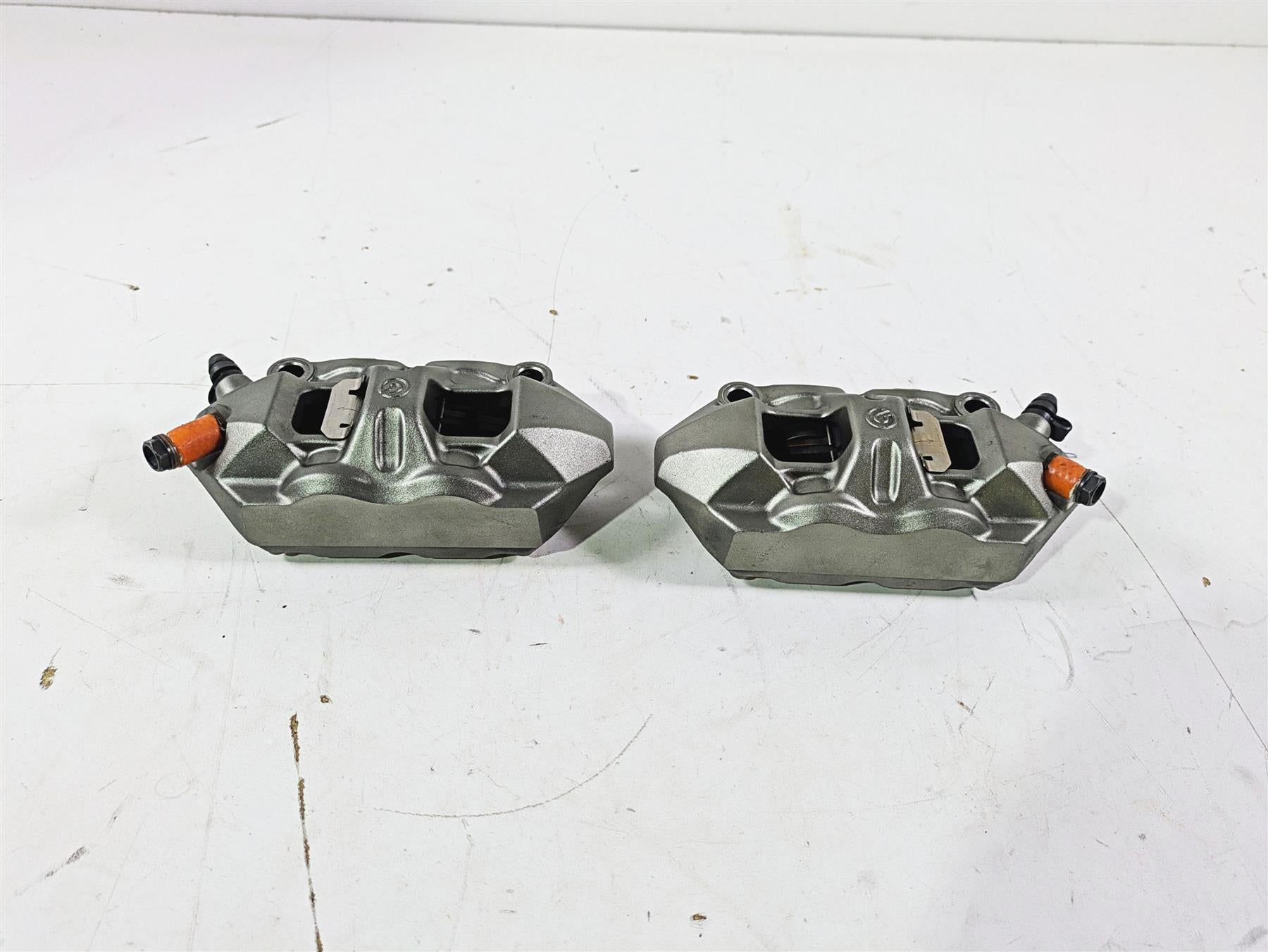 2008 Ducati SBK 1098 S Brembo Front Brake Caliper 100mm Set 61040901A 61040911A {{ shop.shopifyCountryName }} - Mototech271