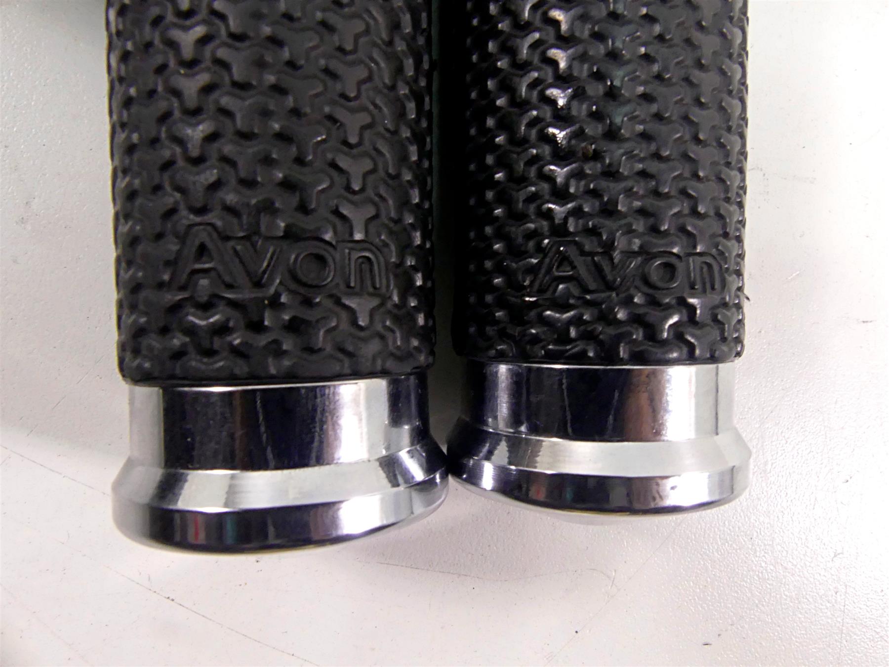 2016 Harley Softail FLS Slim Left Right Avon Hand Grip Set {{ shop.shopifyCountryName }} - Mototech271