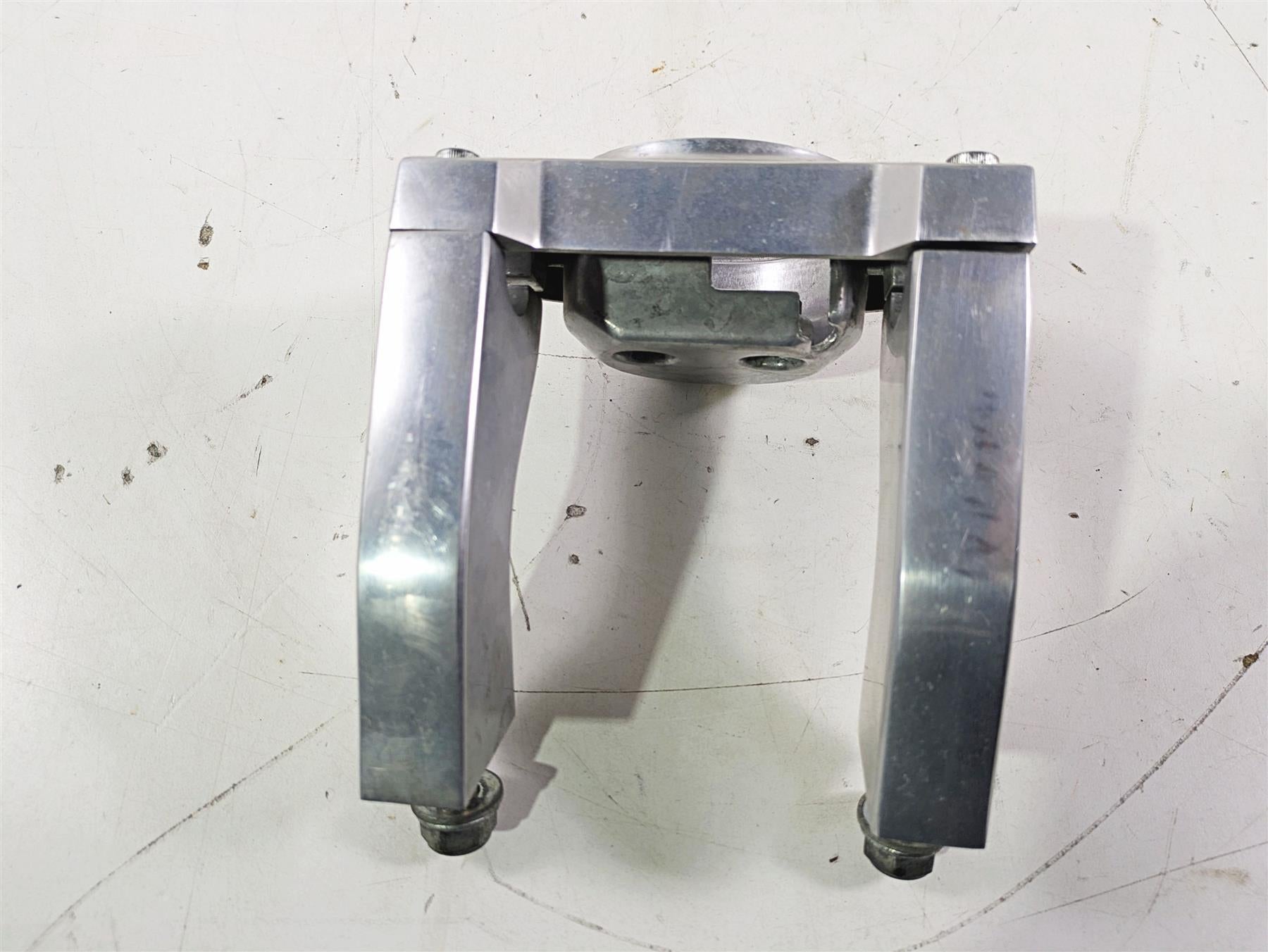 2002 Honda V-Twin VTX1800 C Handlebar Riser Speedo Holder Set 53231-MCH-000 {{ shop.shopifyCountryName }} - Mototech271