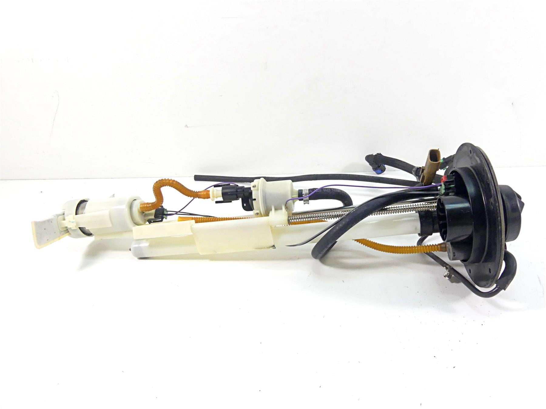 2013 Harley VRSCF Muscle Vrod Fuel Gas Petrol Pump - Tested 75310-07