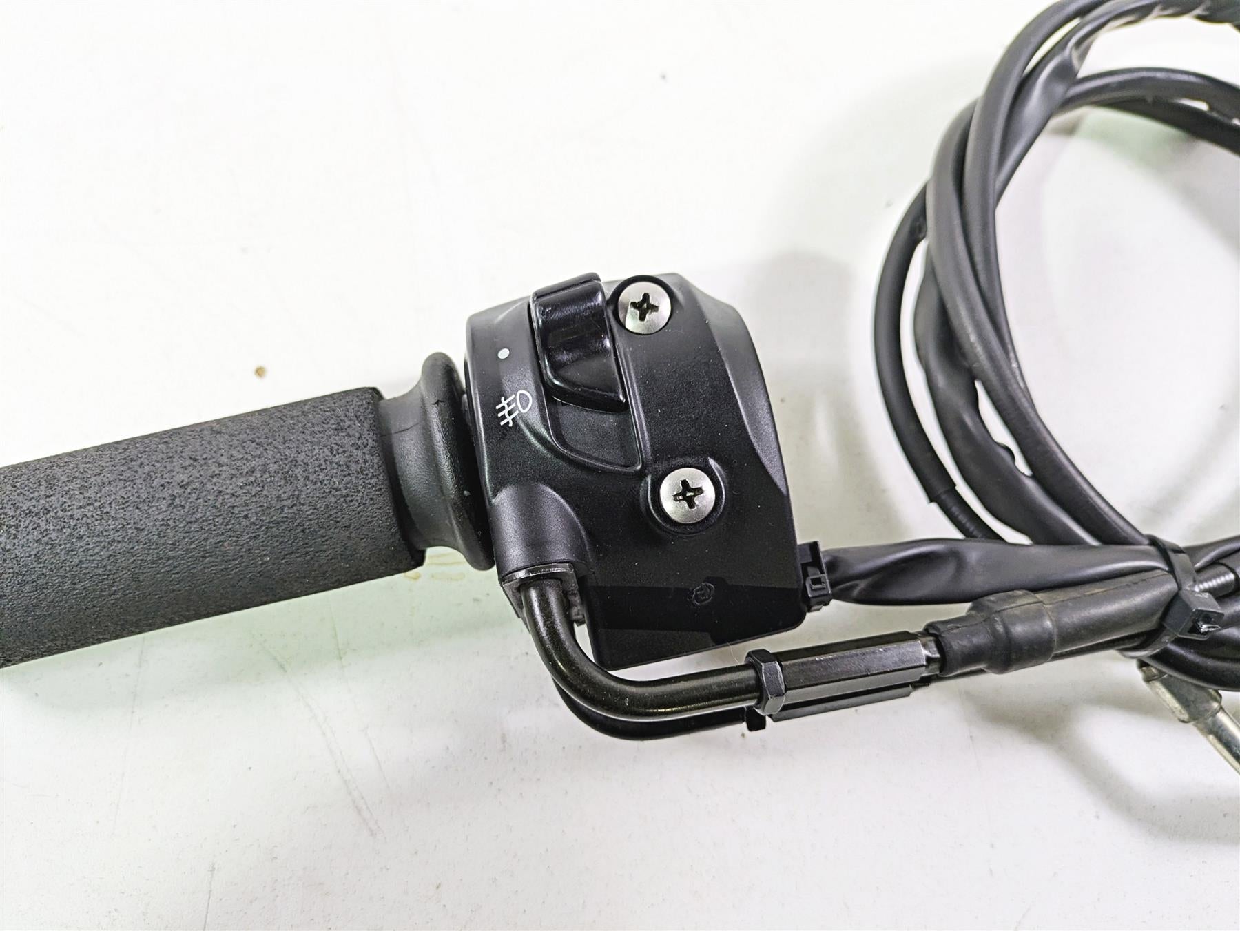 2016 Moto Guzzi Stelvio 1200 8V NTX Right Hand Abs Control Switch 886159 {{ shop.shopifyCountryName }} - Mototech271