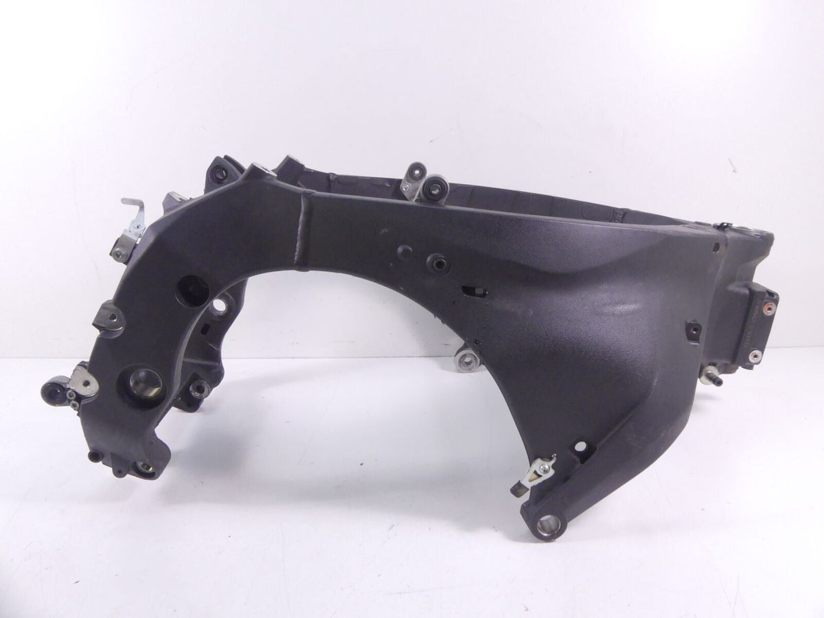 2015 Yamaha YZF-R1M Straight Main Frame Chassis - Salvage Title - 2CR-21110-00-00 {{ shop.shopifyCountryName }} - Mototech271