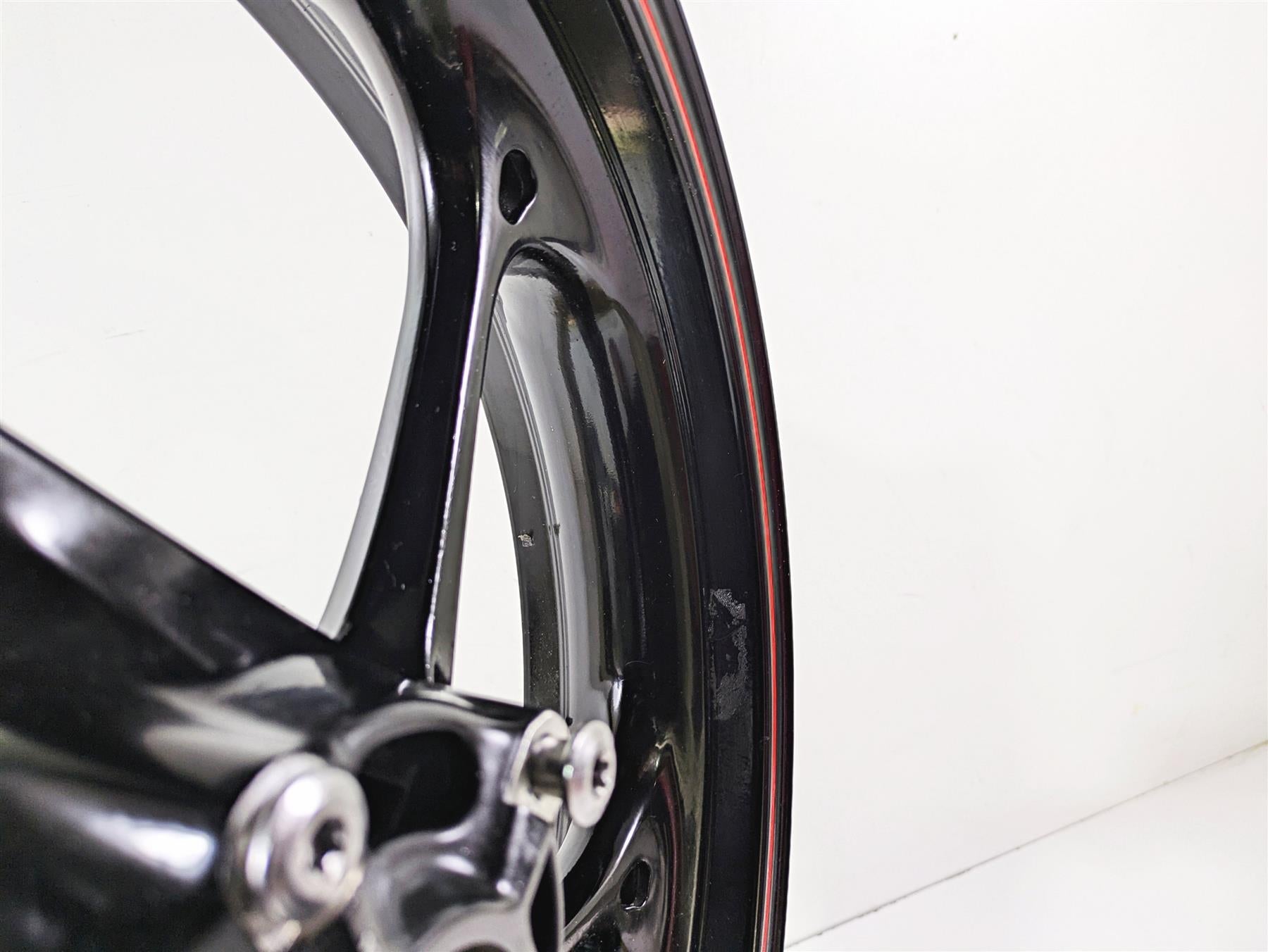 2019 Triumph Speed Triple RS 1050 Front Wheel Rim 17x3.5 .22mm Runout T2000515 {{ shop.shopifyCountryName }} - Mototech271
