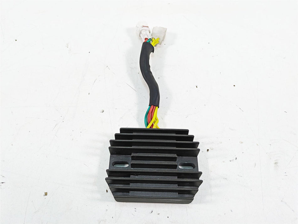 2009 Suzuki GSXR750 K9 Voltage Regulator Rectifier 32800-18H00 32800-47H00 {{ shop.shopifyCountryName }} - Mototech271
