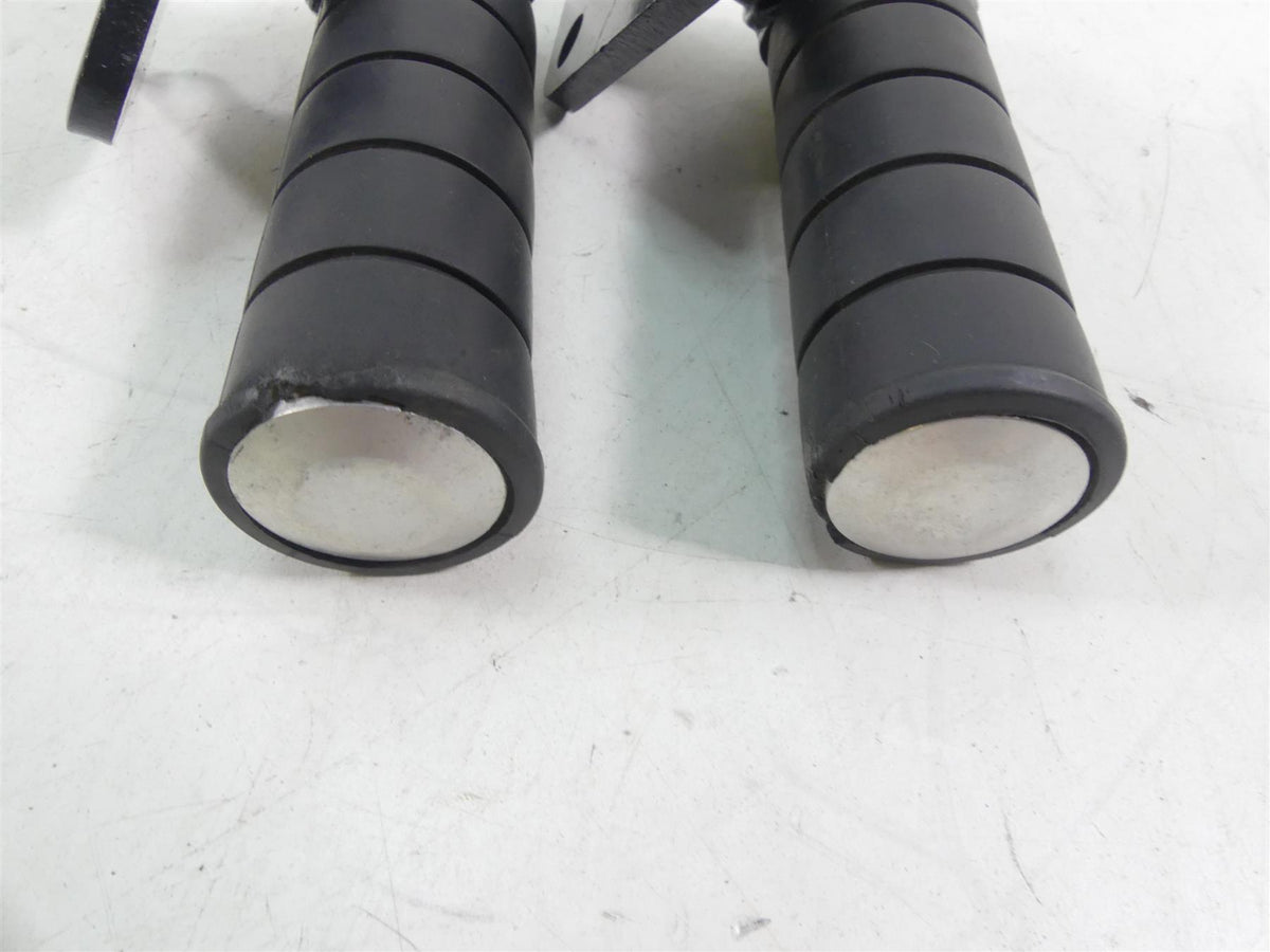 2002 Yamaha XVS1100 V-Star Rear Passenger Footpeg Foot Rest Set 5EL-27430-00-00 {{ shop.shopifyCountryName }} - Mototech271