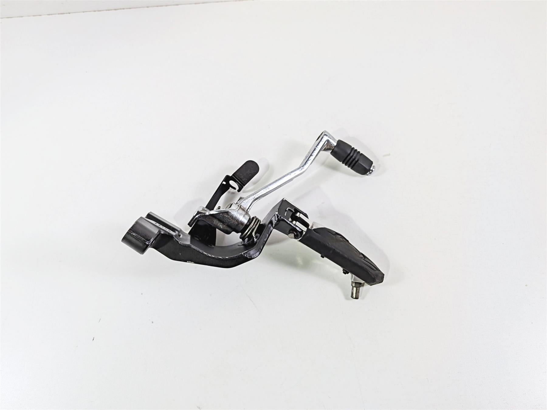 2012 Yamaha XV1900 Raider S Right Foot Peg & Brake Pedal 5C7-27420-00-00 {{ shop.shopifyCountryName }} - Mototech271