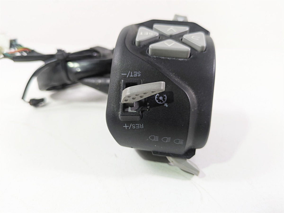2018 KTM 1290 Super Duke R Left Hand Turn Signal Control Switch 61411170100 {{ shop.shopifyCountryName }} - Mototech271