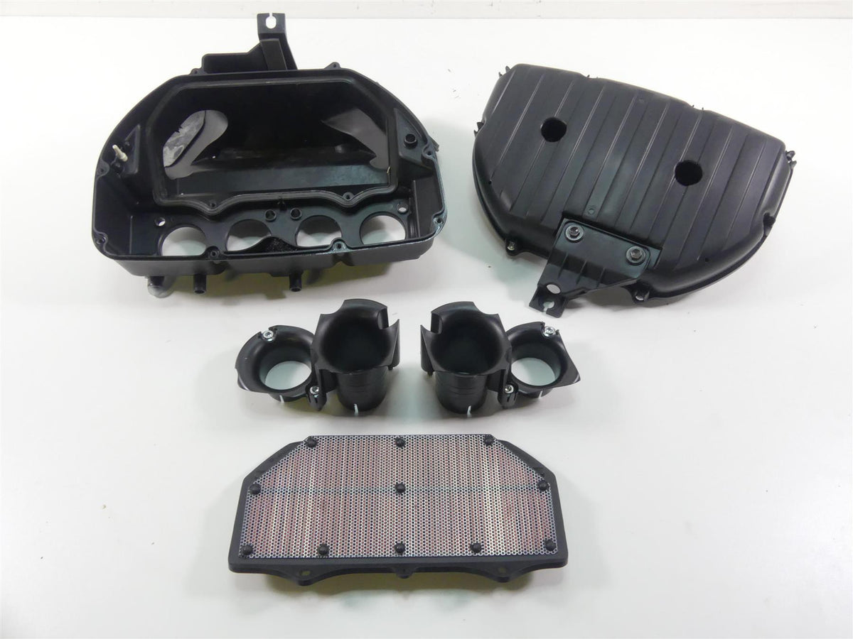 2022 Suzuki GSXR750 Air Box Cleaner Breather Filter Box 13720-14J01 {{ shop.shopifyCountryName }} - Mototech271