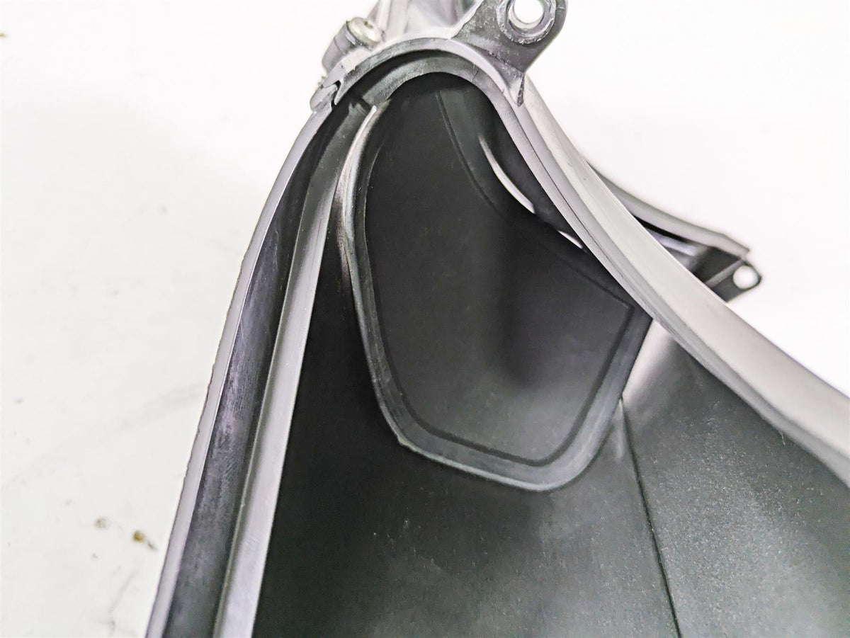 2016 Harley Touring FLTRX Road Glide Right Air Duct Vent Part READ 29200067 {{ shop.shopifyCountryName }} - Mototech271