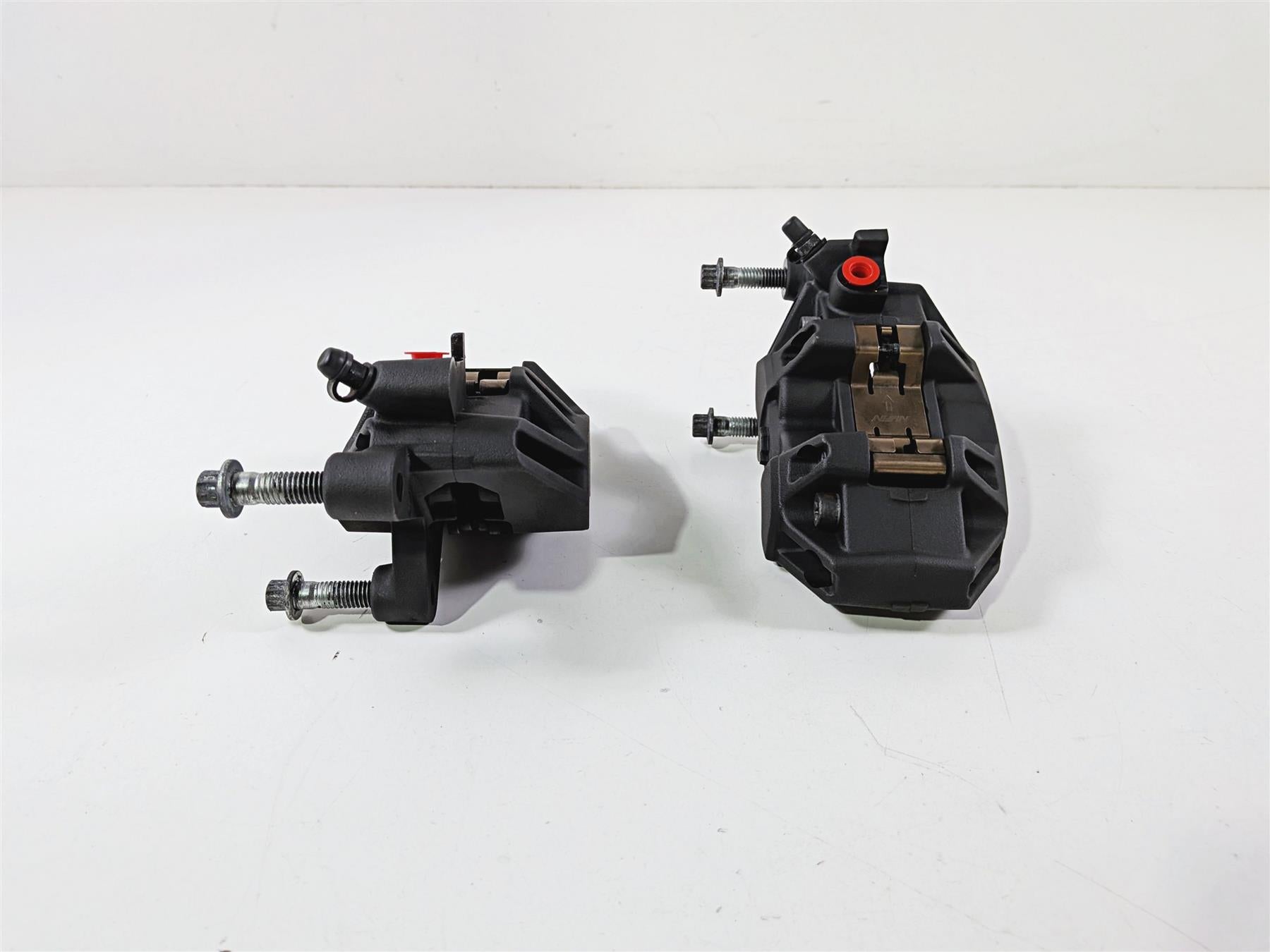 2009 Harley Davidson XR1200 Sportster Front Brake Caliper Set 42943-08 42944-08-Mototech271