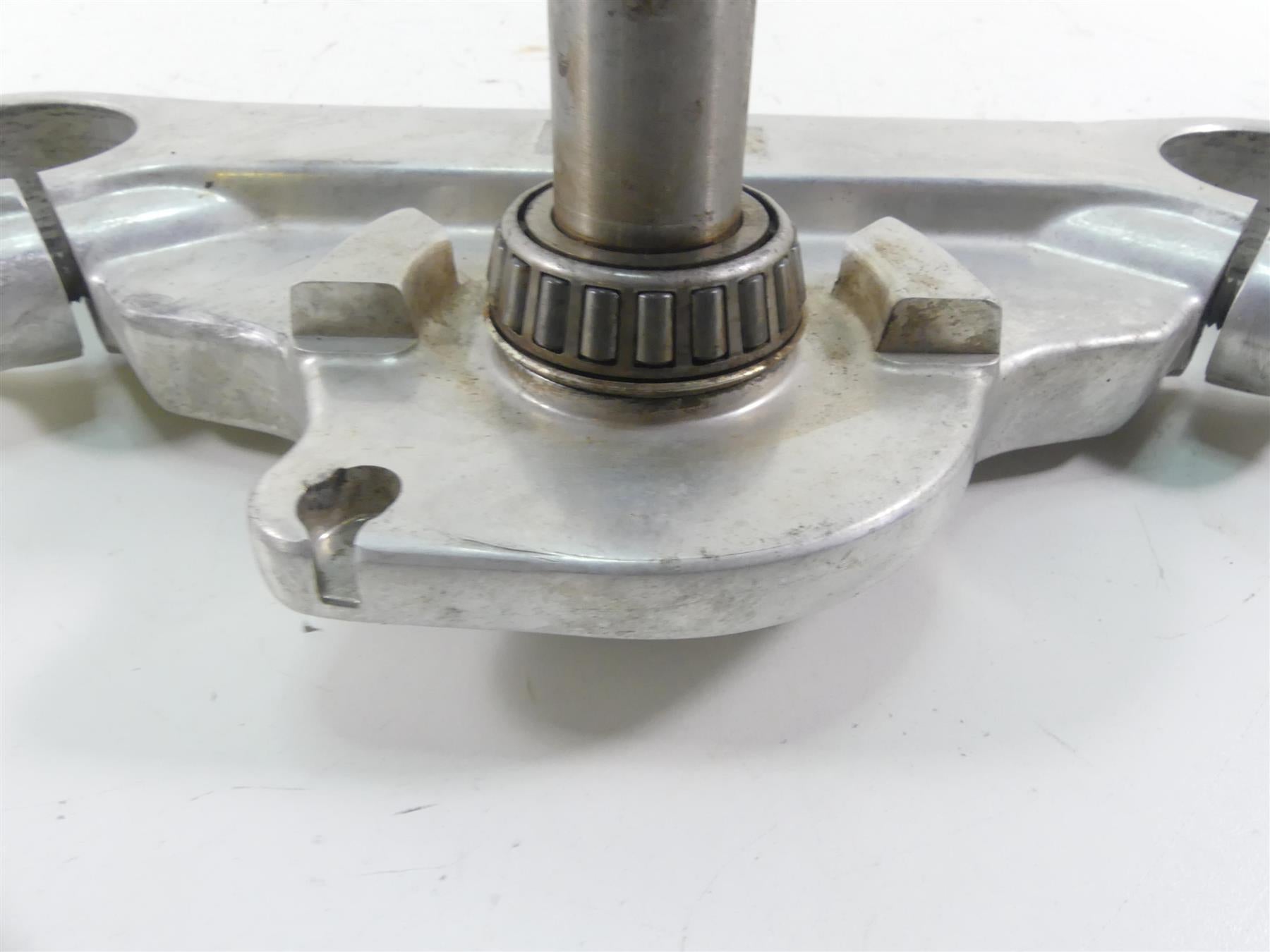 2011 Harley FXDWG Dyna Wide Glide Lower Triple Tree Clamp 49mm - Read 46386-08 {{ shop.shopifyCountryName }} - Mototech271