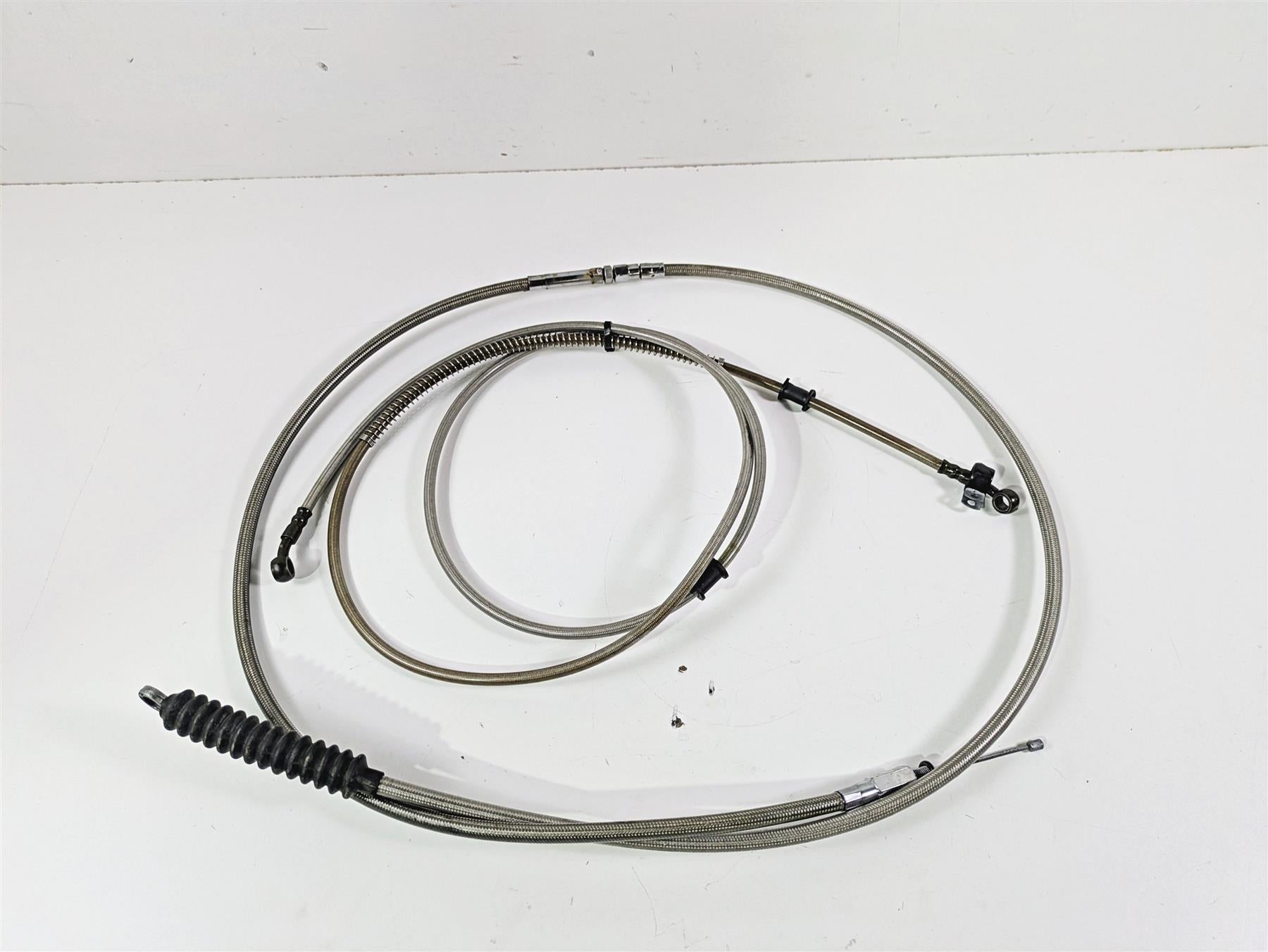 2016 Harley FXDF Dyna Fat Bob Front Brake Line & Clutch Cable 16