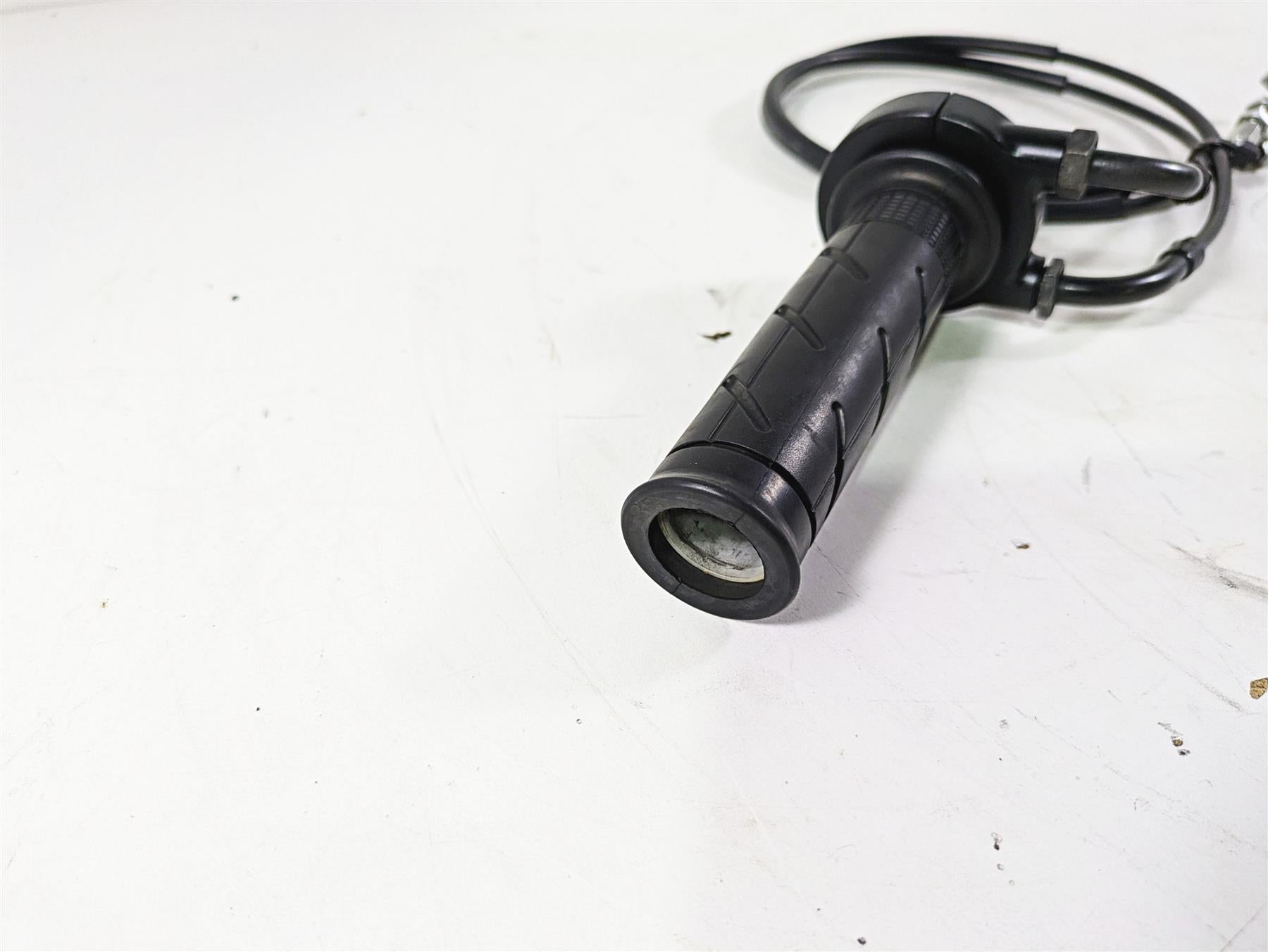 2008 Honda CBR1000RR SC59 Right Hand Throttle Grip & Cables Set 53140-MCF-305 {{ shop.shopifyCountryName }} - Mototech271
